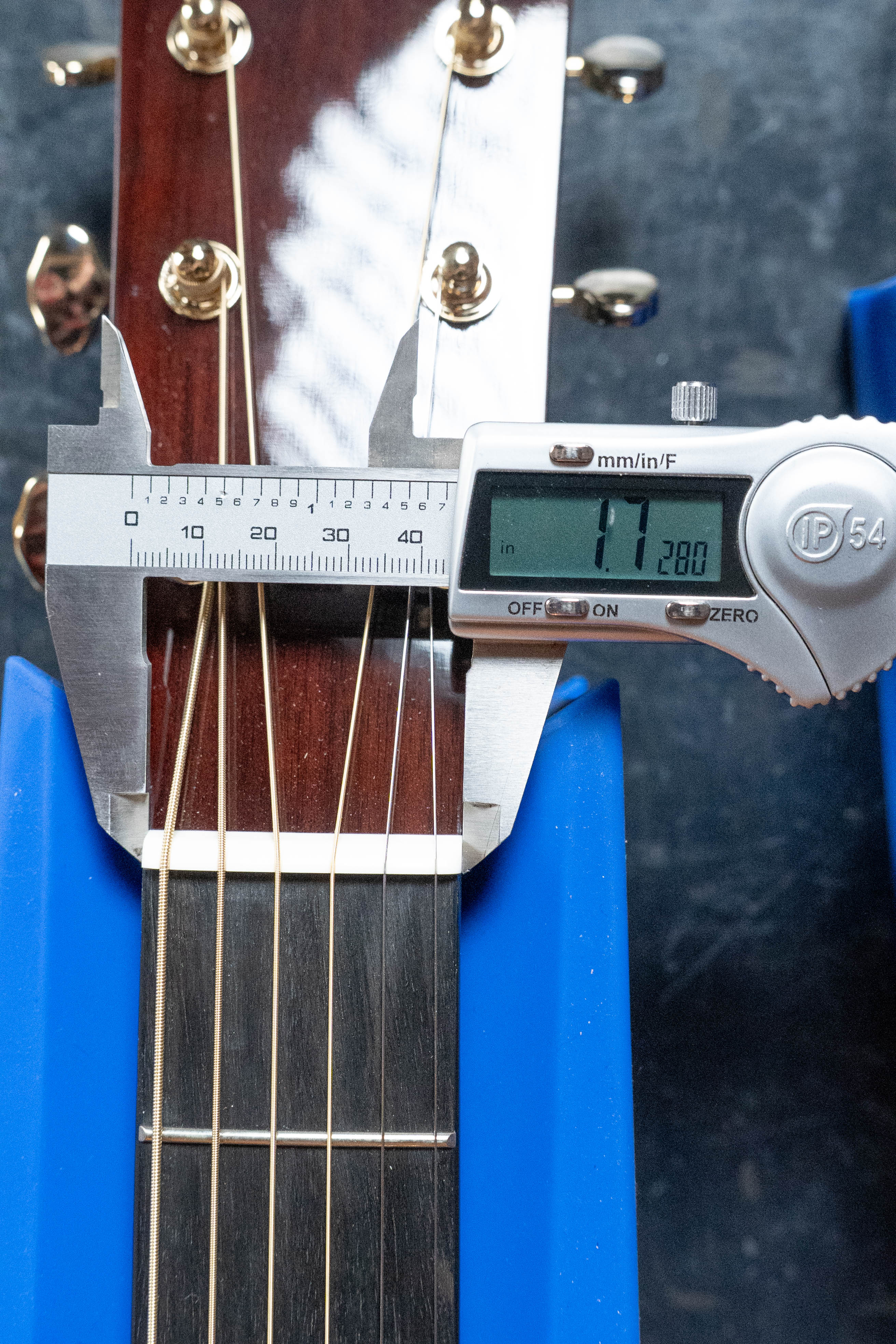 PRE-ORDER DEPOSIT ONLY *New 2026 Model* Yamaha TAS3C-SBD Sitka/Mahogany Sandburst Concert Guitar w/the NEWEST TransAcoustic System