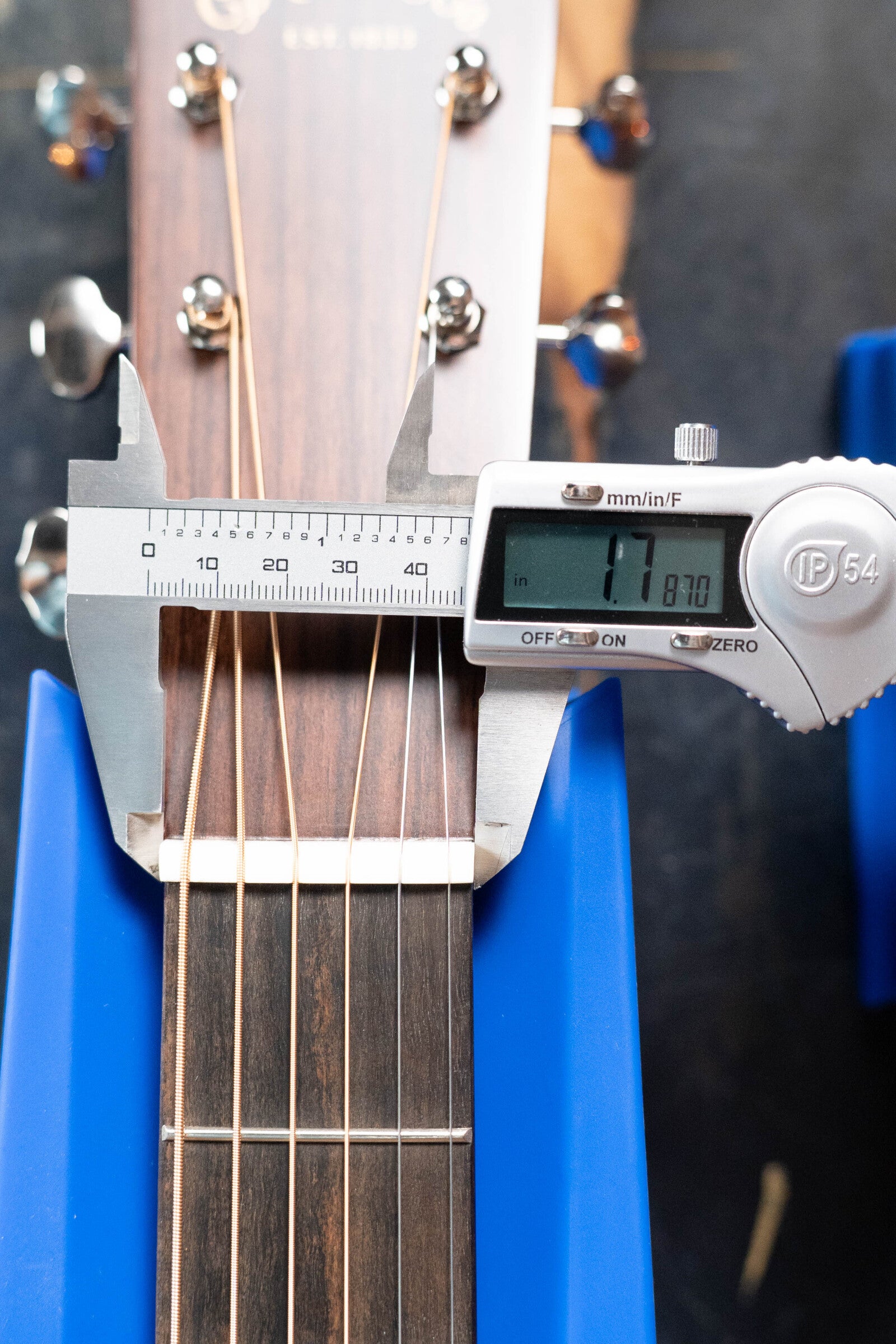 *New 2025 Model* Martin D-18 Spruce/Mahogany Gloss Finish Dreadnought Acoustic Guitar #3976