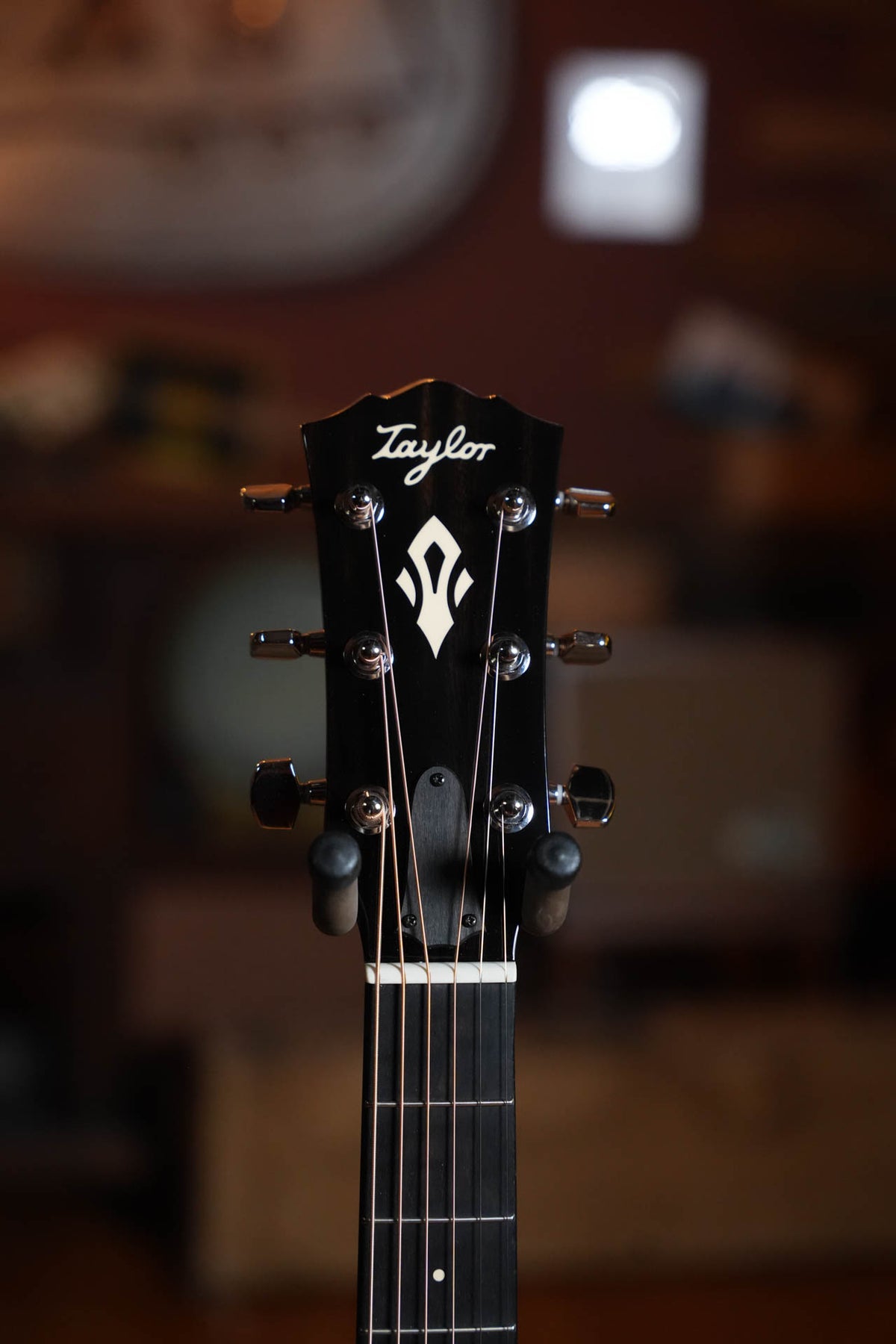 (Pre-Owned) Taylor Trey Hensley Gold Label 510e Dreadnought Acoustic-Electric #5088