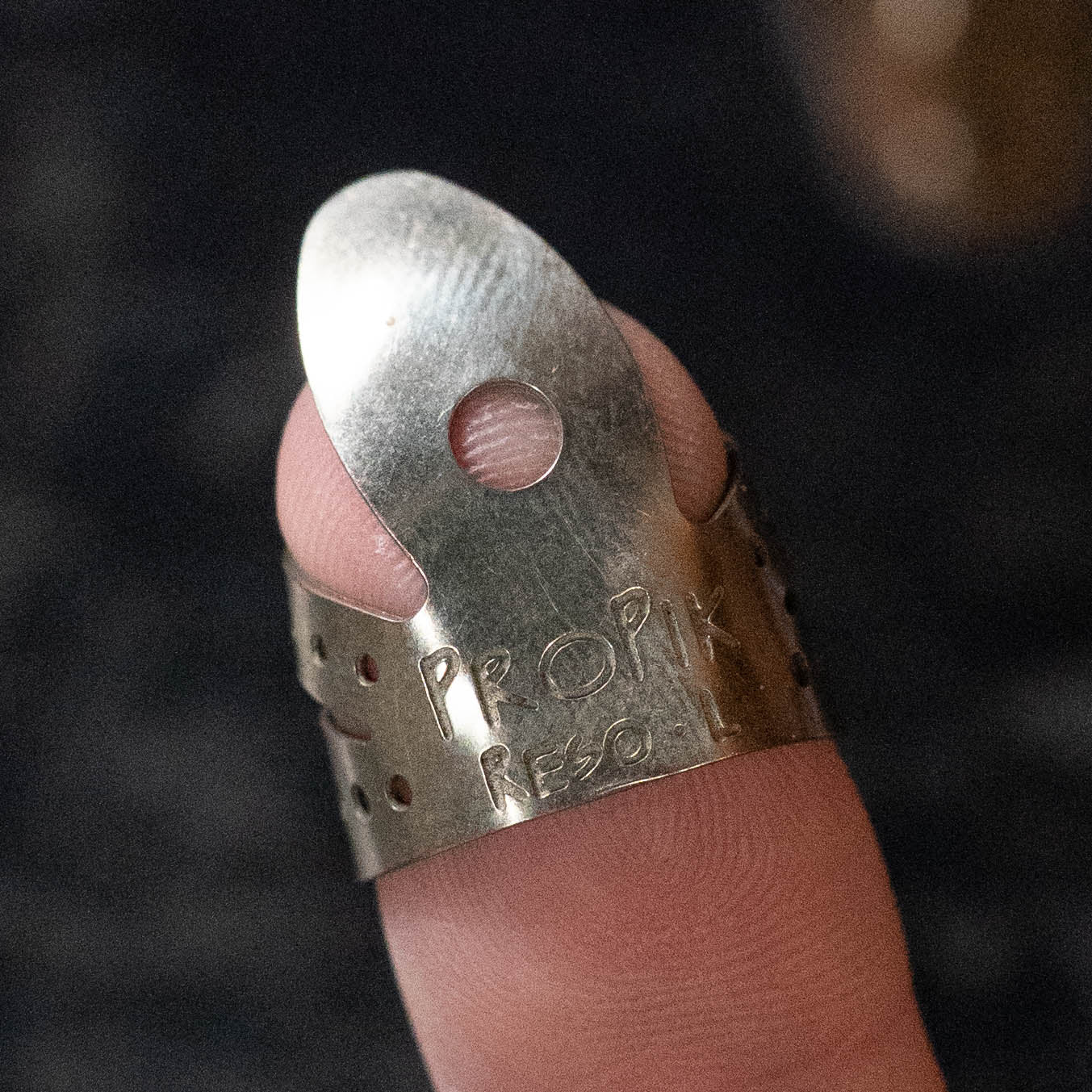 (2-Pack) ProPik Reso Nickel Split Wrap Large Finger Pick (11-203-1412)