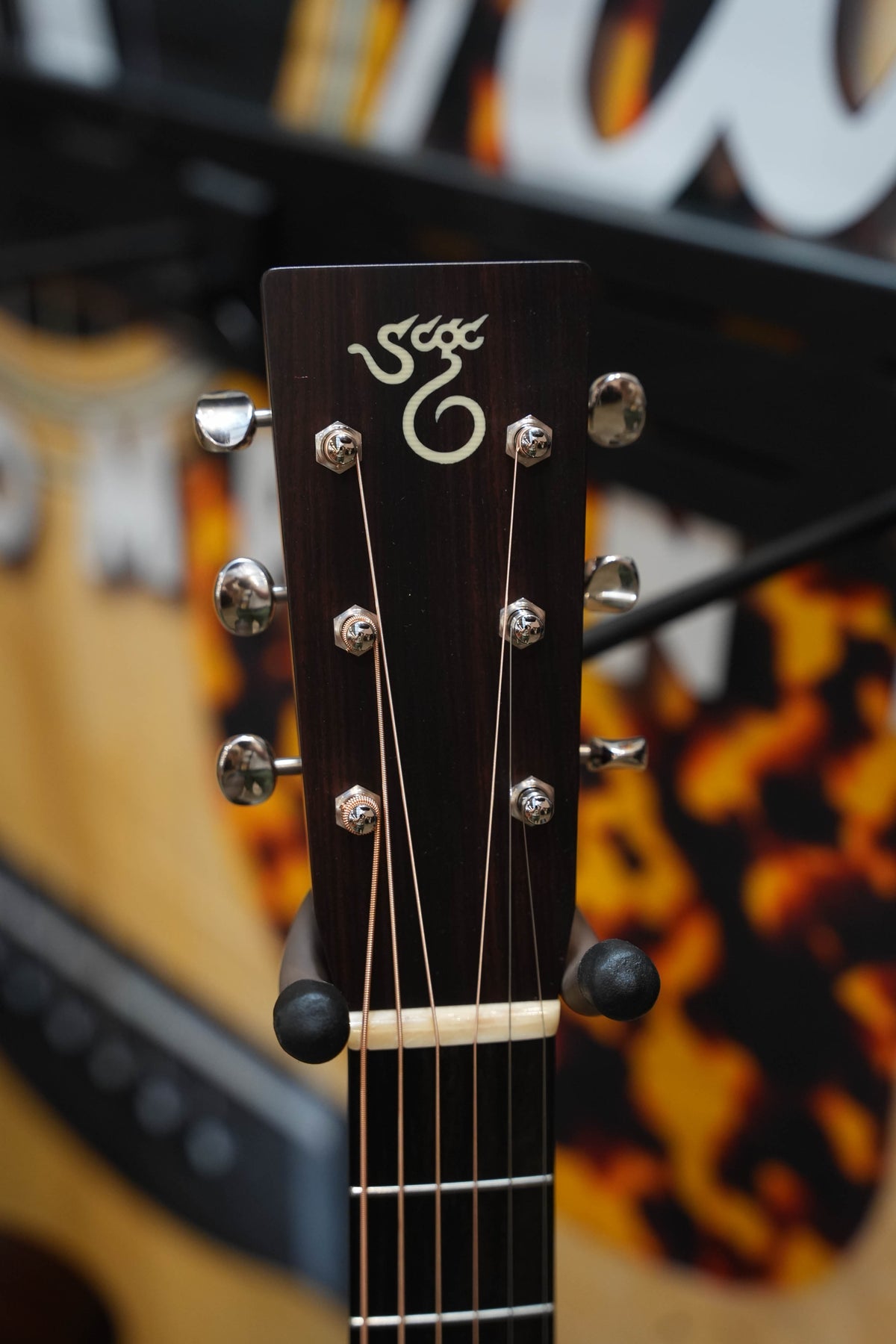 *Pre-Order Deposit ONLY* Santa Cruz 1976 Series OM Indian Rosewood/German Spruce Orchestra Model Acoustic Guitar