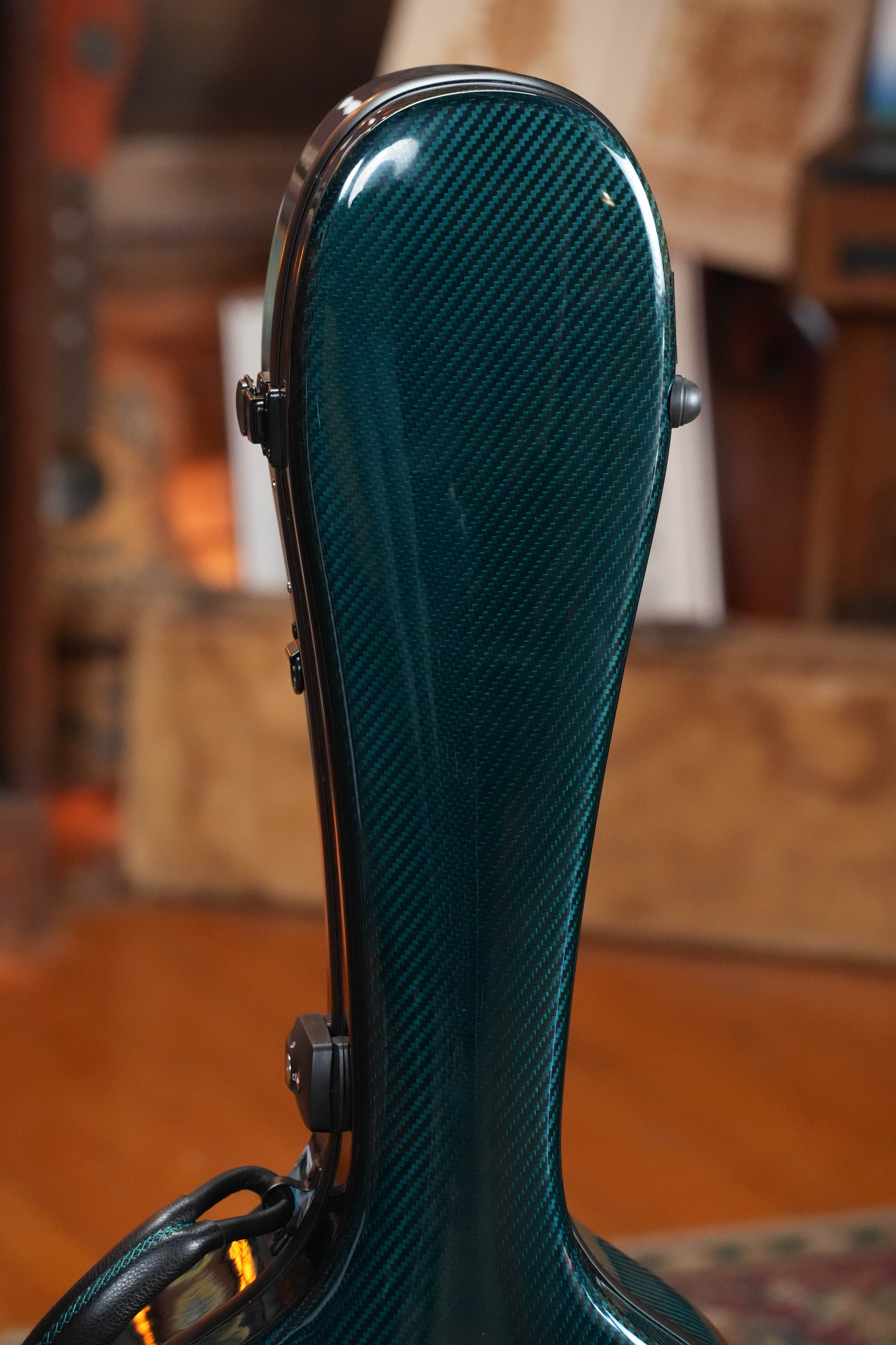 TKL Voyager 14-Fret Traditional OptiX Teal/Black Carbon Fiber Triple O/ Orchestra Model Case