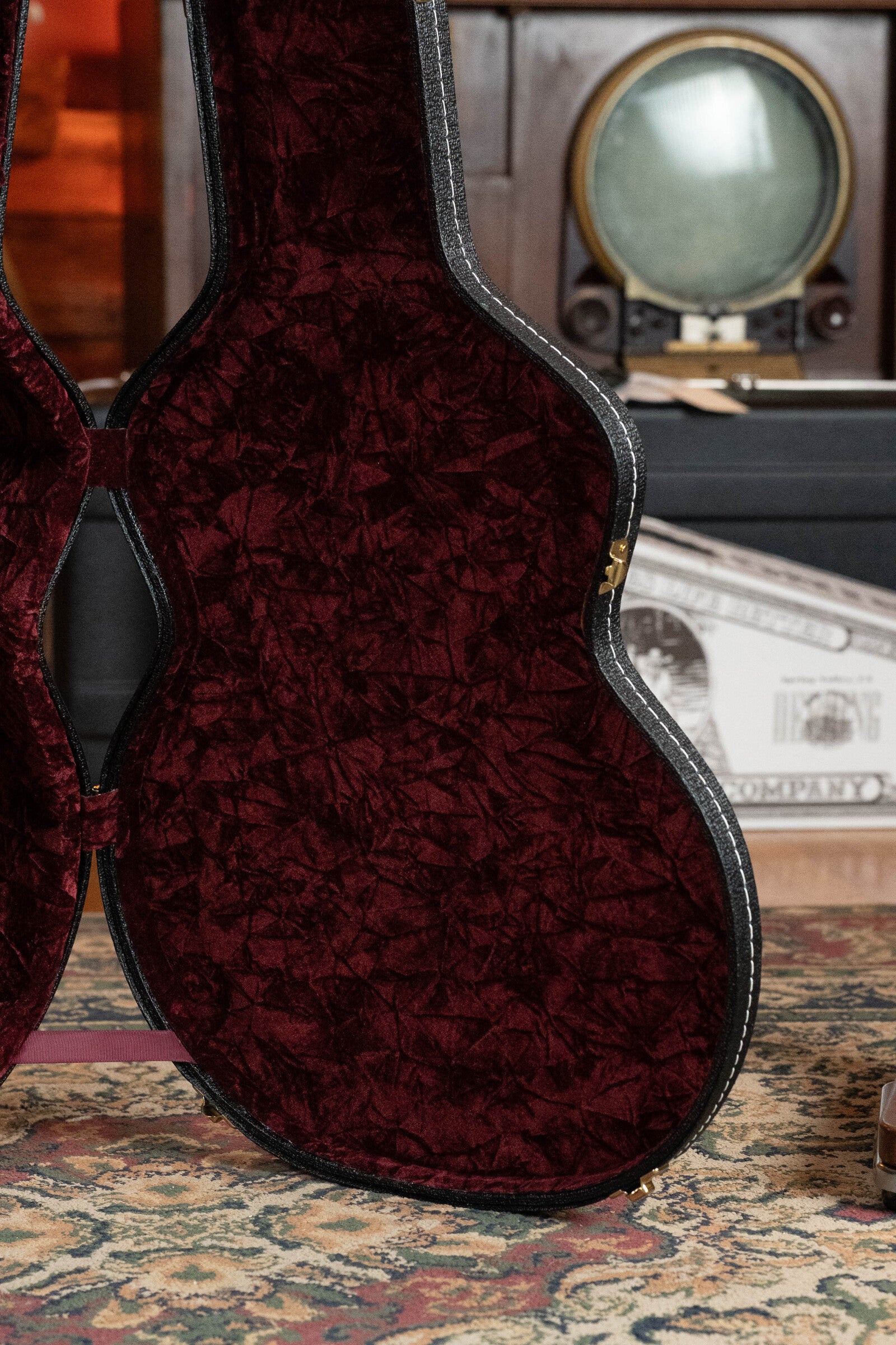 TKL 08920 Professional 6/12 String Jumbo Case - Black