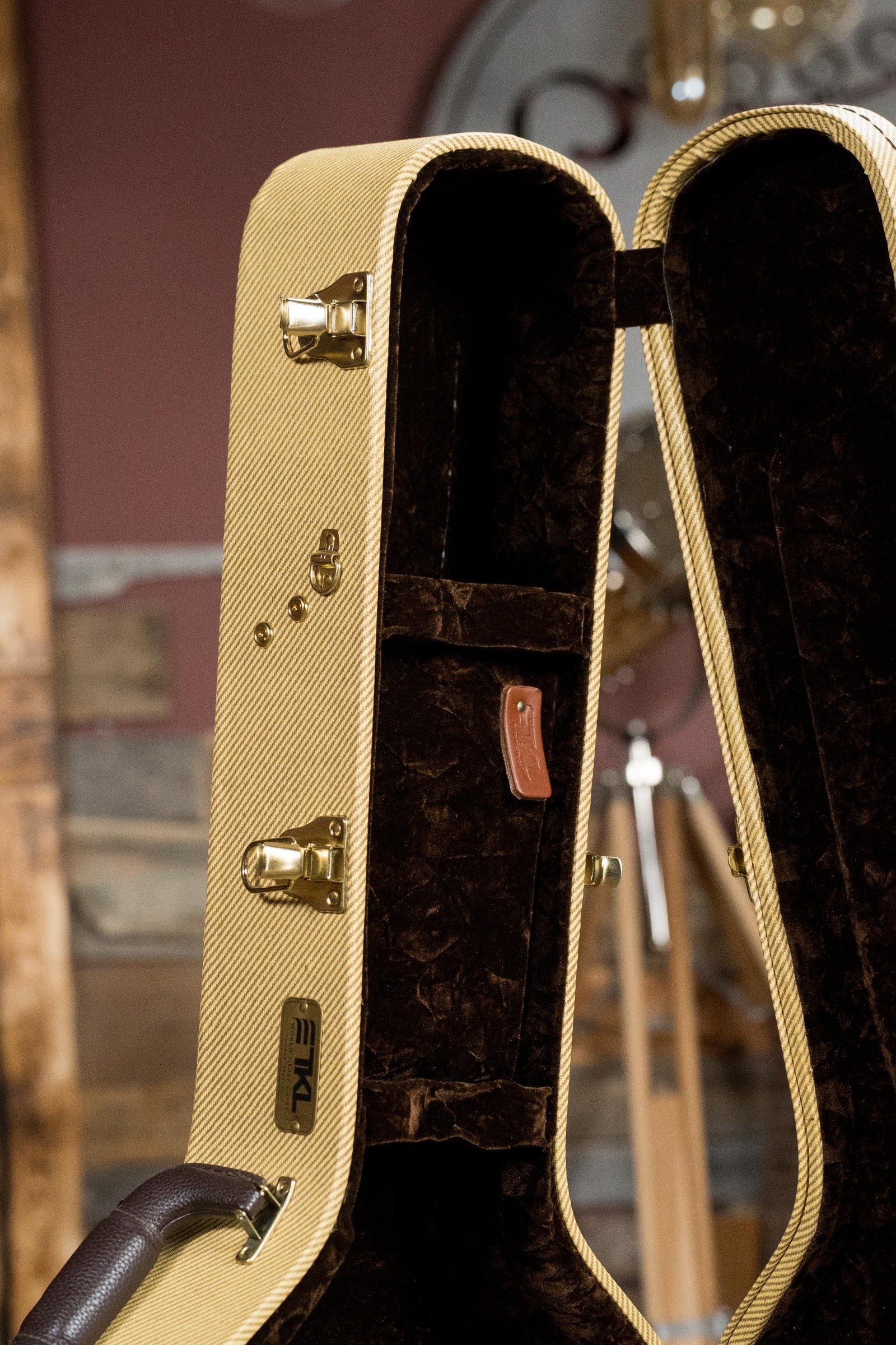 TKL 09105 Elite Archtop OOO/OM Tweed Guitar Case