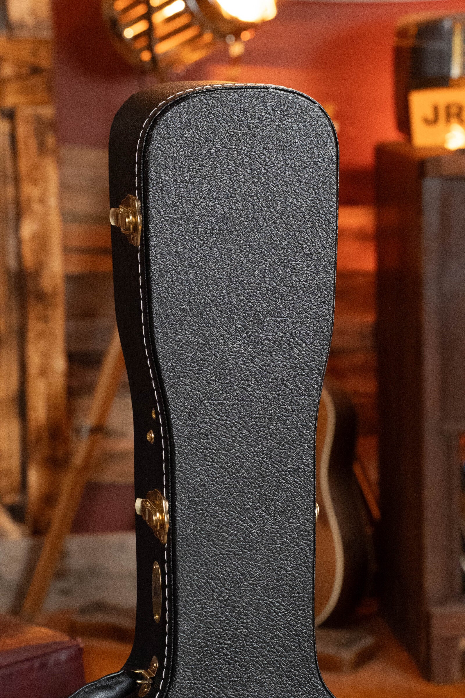 TKL AVS-615 American Vintage Series Hardshell Guitar Case - Dreadnought
