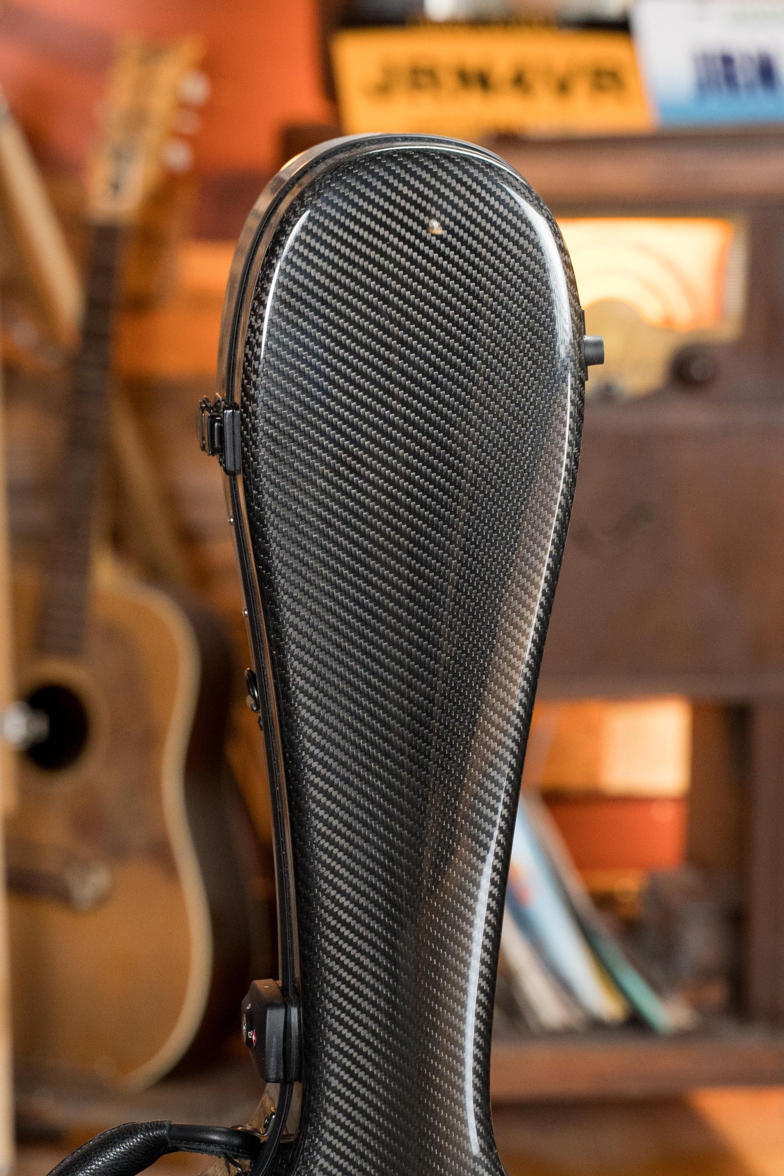 TKL C4003 Black Voyager Carbon Fiber Dreadnought Case