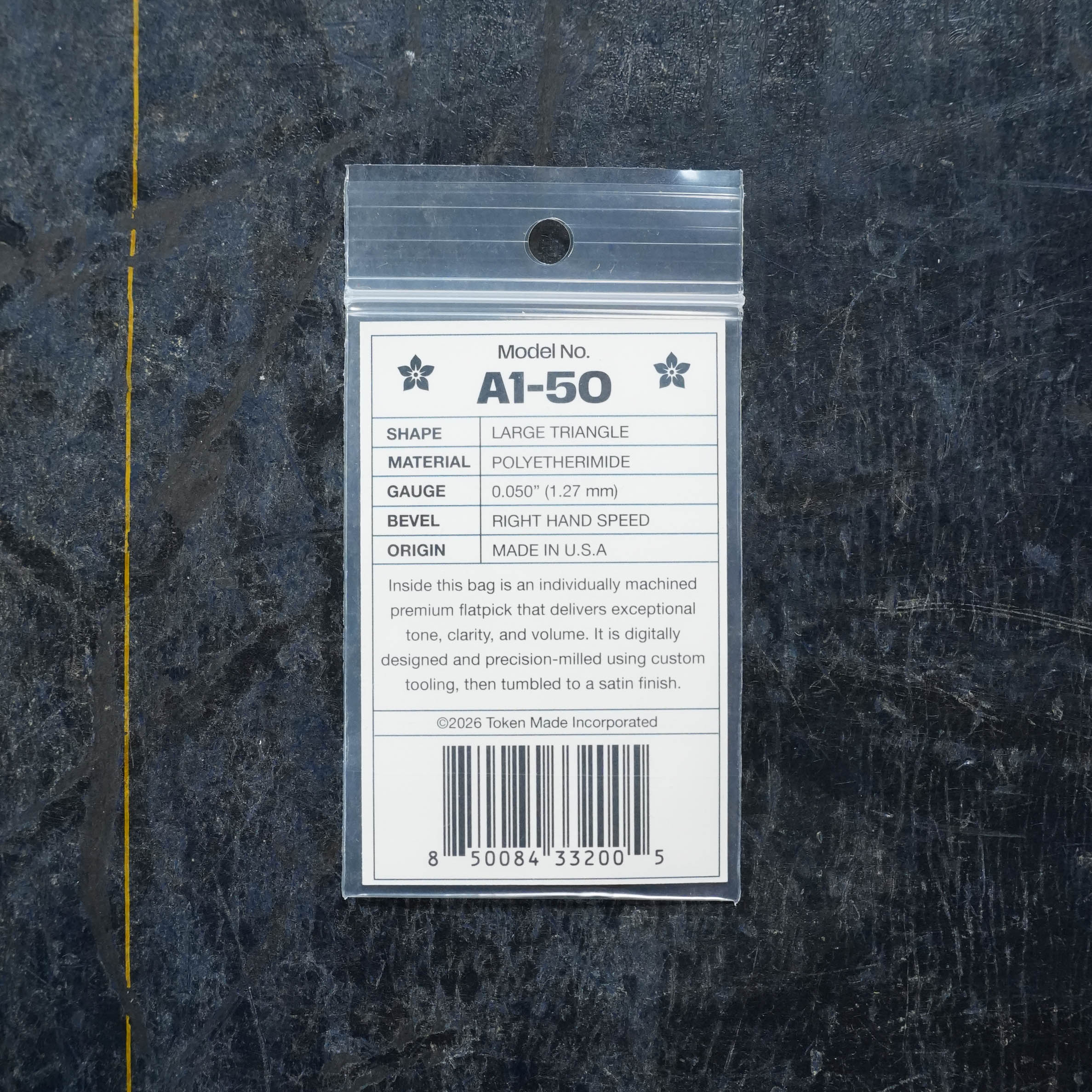 Token A1-50 AMBER Flatpick - Large Triangle 1.27mm