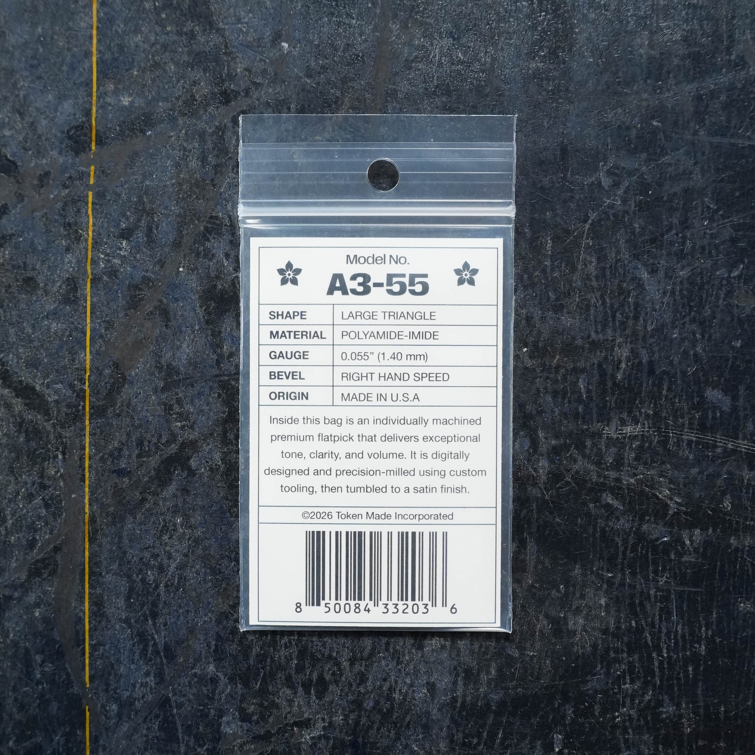 Token A3-55 GREEN Flatpick - Large Triangle 1.40mm