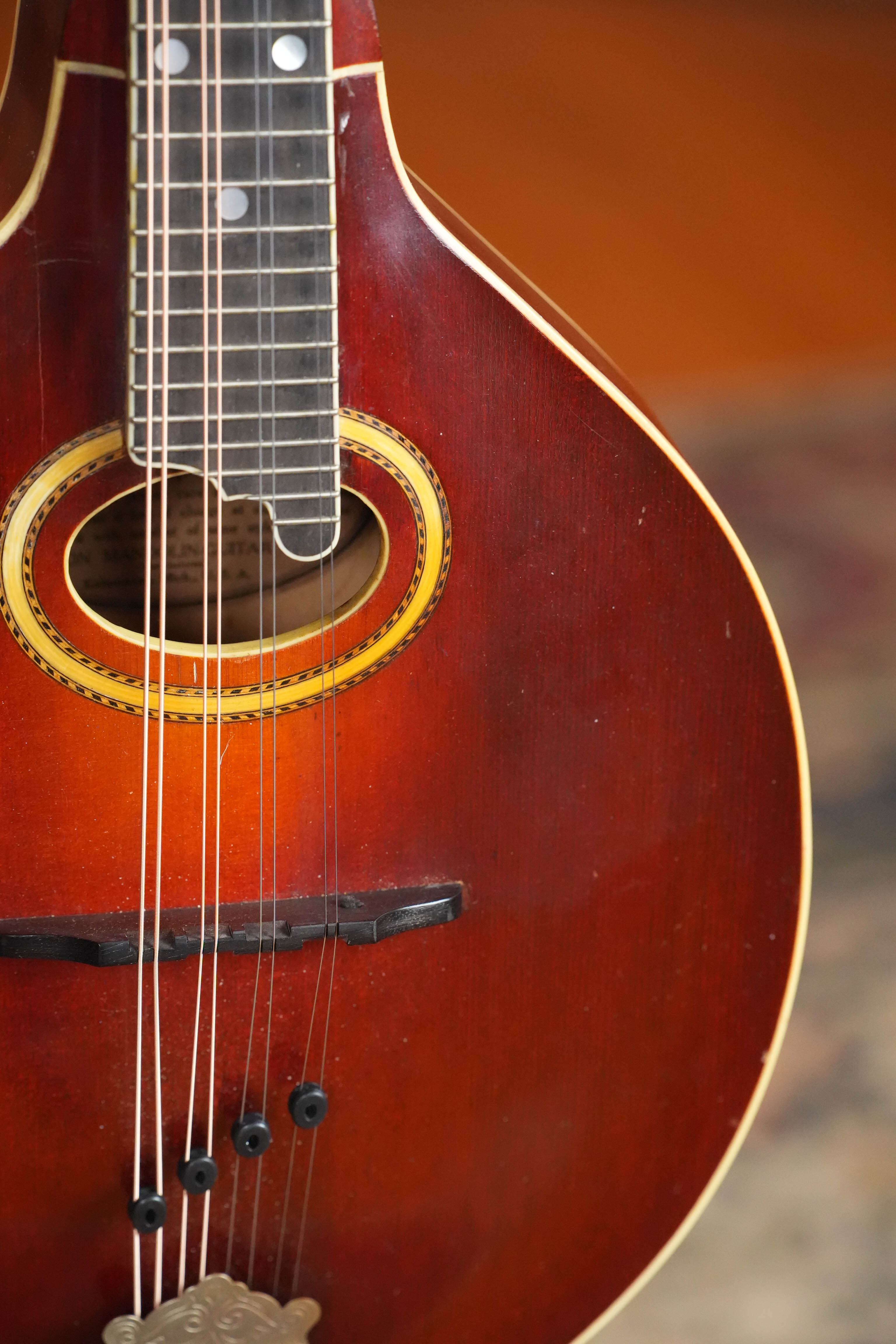 (Used) 1917 Vintage Gibson A-4 Cherry Sunburst Oval-Hole Teardrop A-Style Mandolin #1550