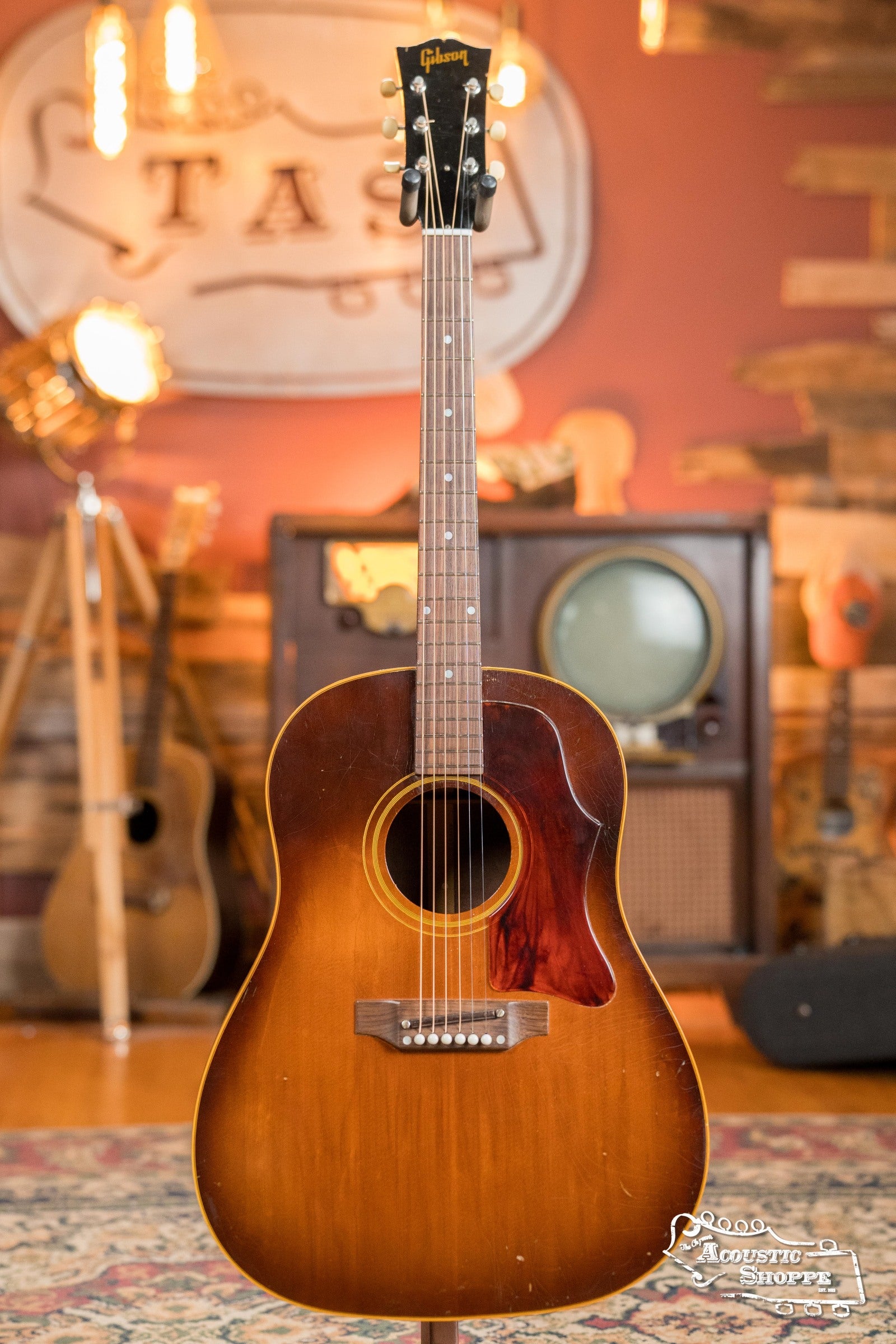 (Used) 1967 Gibson J-45 ADJ Spruce/Mahogany Slope Shoulder Dreadnought Acoustic Guitar #9738