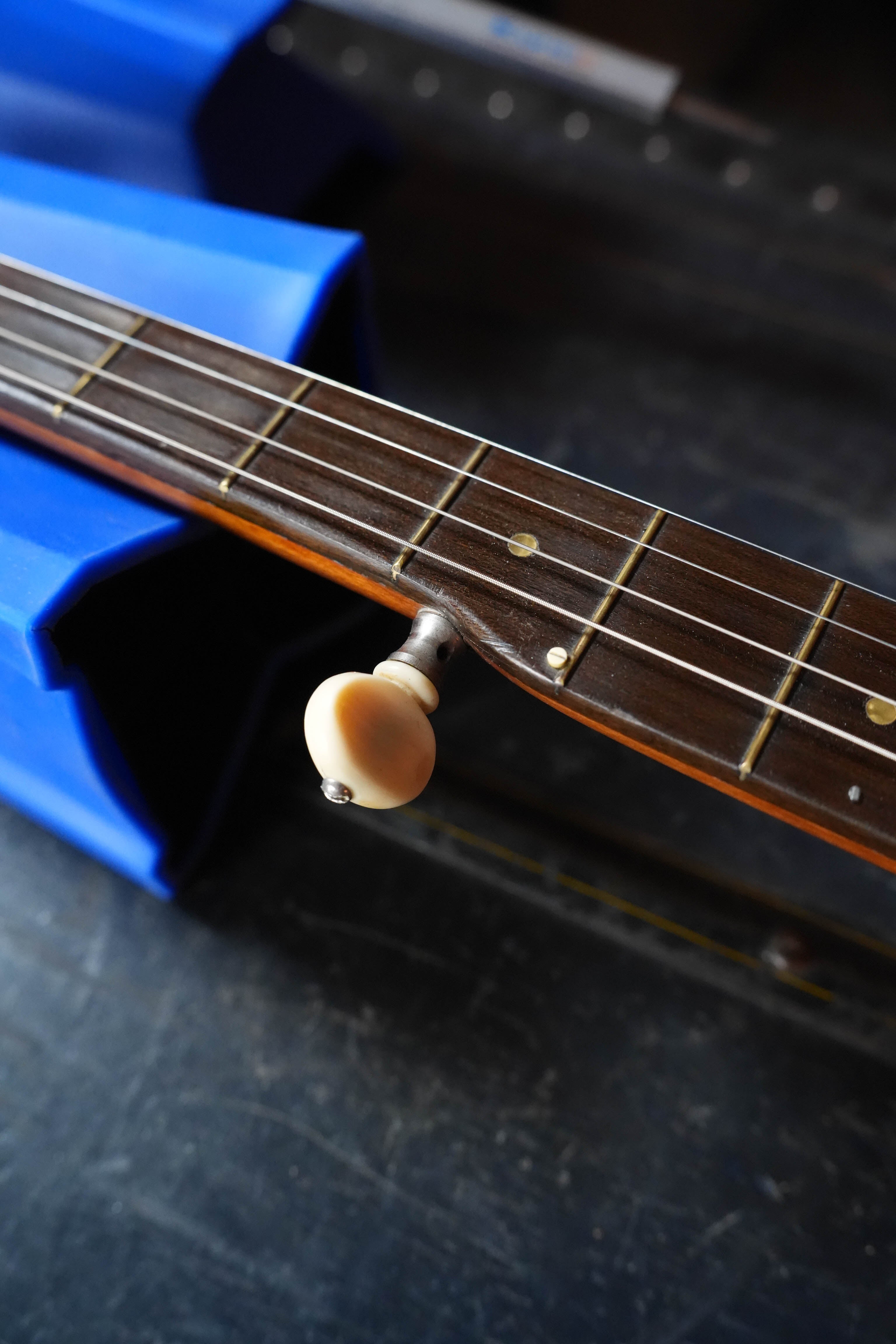 (Used) 1970s Unbranded Aluminum Rim Tenor Banjo with Decorative Inlayed Resonator