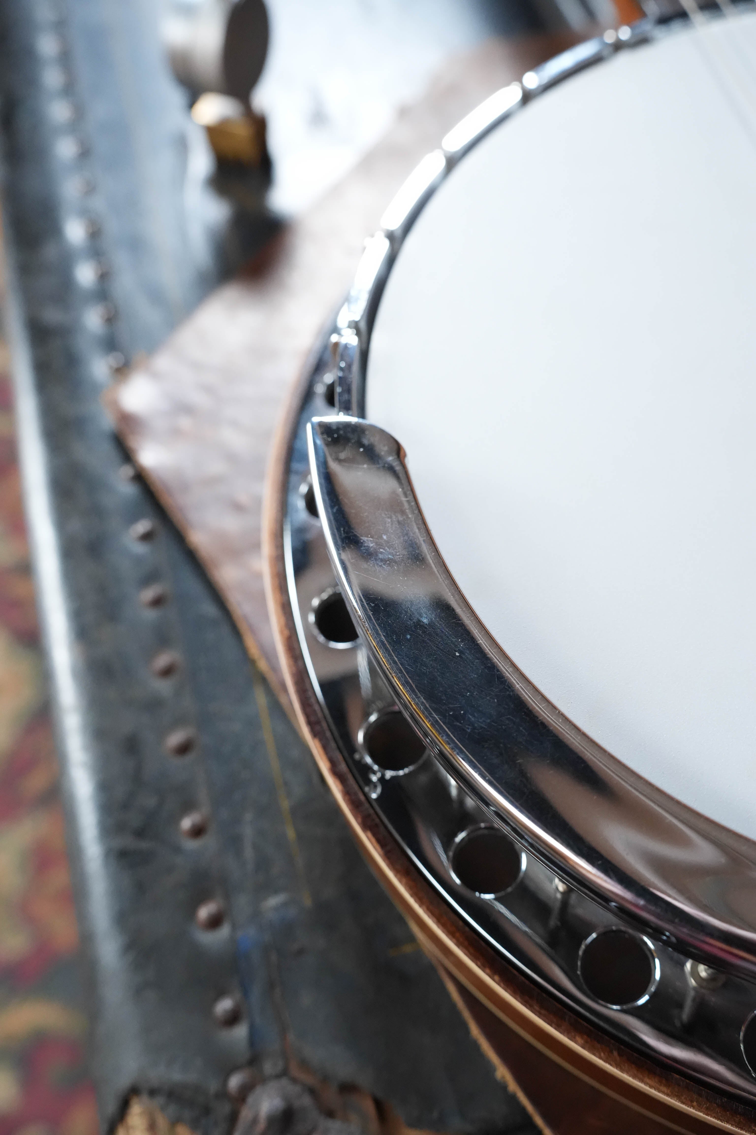 (Used) 1970s Unbranded Aluminum Rim Tenor Banjo with Decorative Inlayed Resonator