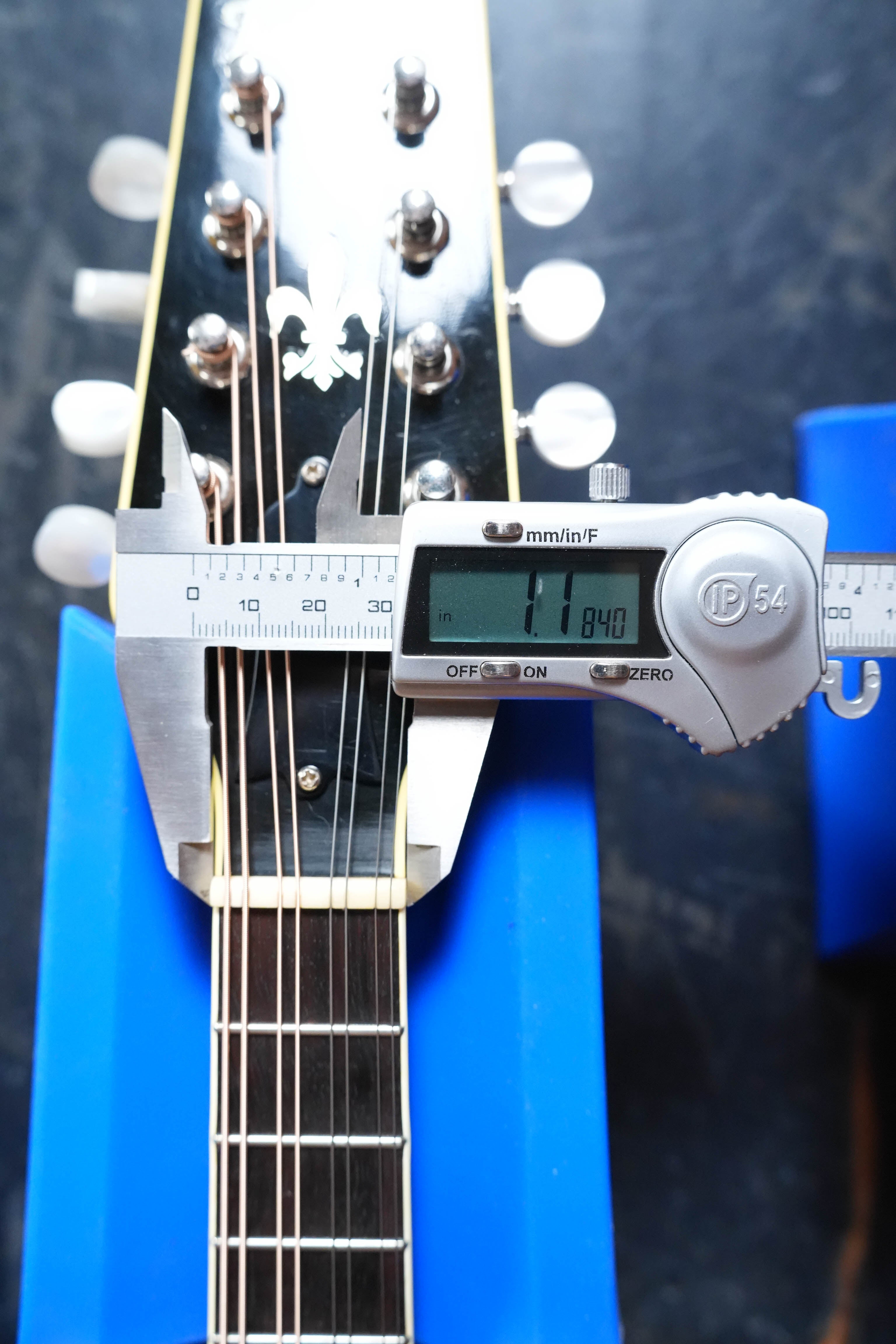 (Used) 1983 Kentucky KM-600 Solid Spruce/Solid Maple A-Style Mandolin #3823