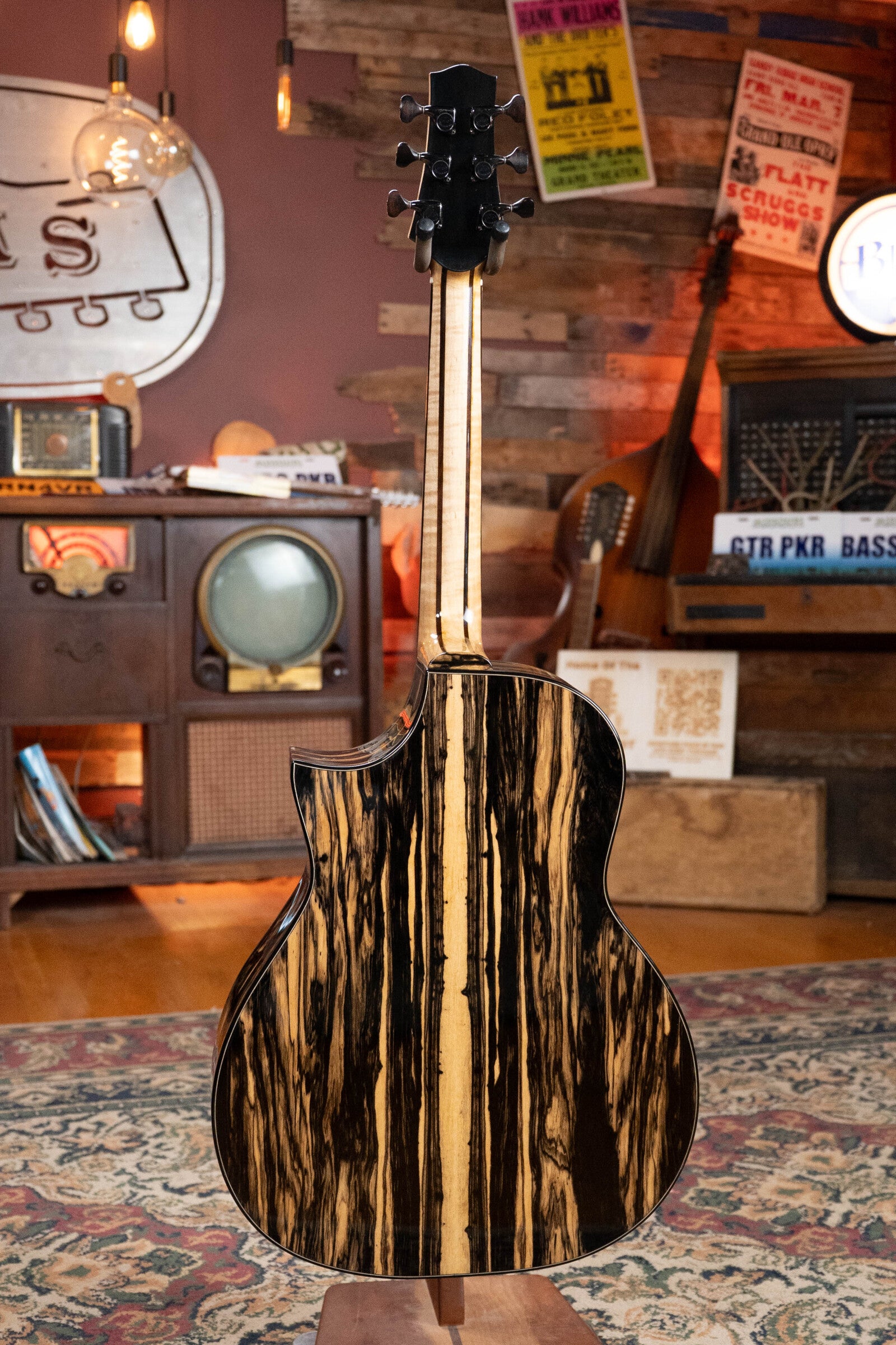 (Used) 2015 Kinnaird Red Lady Bear Claw Sitka/Black & White Ebony Slope Shoulder Venetian Cutaway Dreadnought Guitar w/K&K Pickup #0153