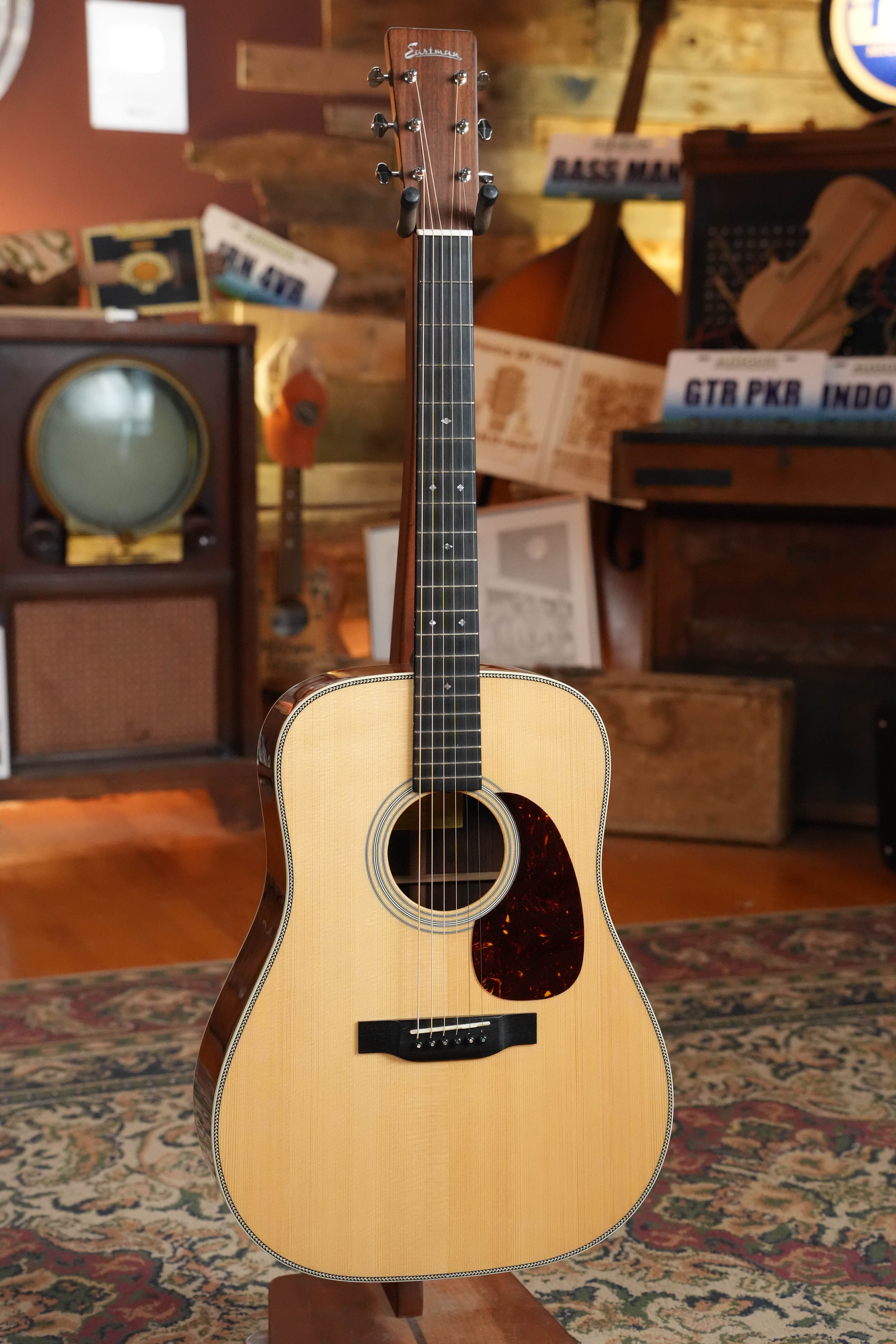 (Used) 2021 Eastman E8D Sitka/Rosewood Dreadnought Acoustic Guitar #8520