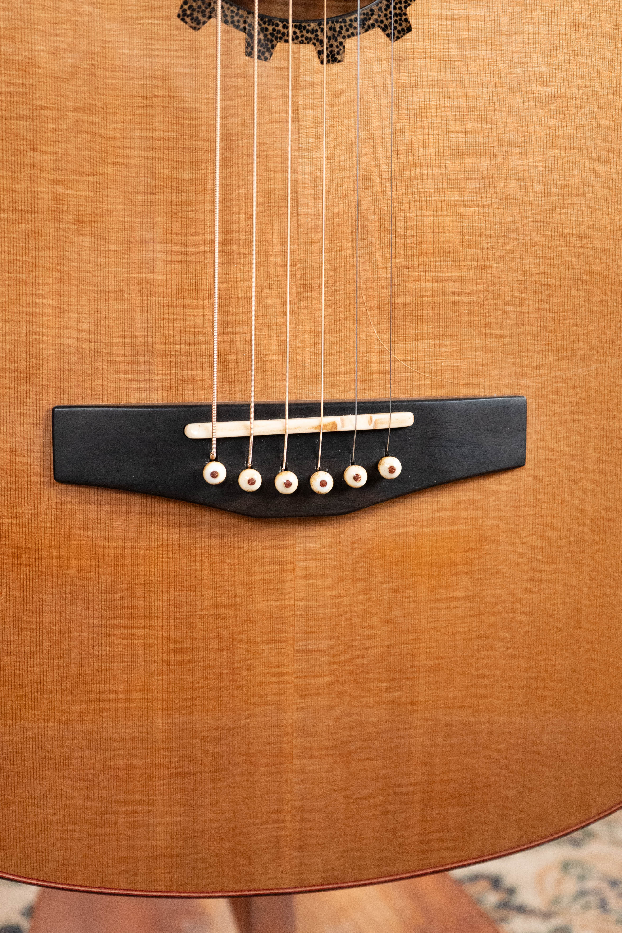 (Used) 2021 McKnight Solo De Gloria "SDG" Red Cedar/Tiger Myrtle Acoustic Guitar #0122