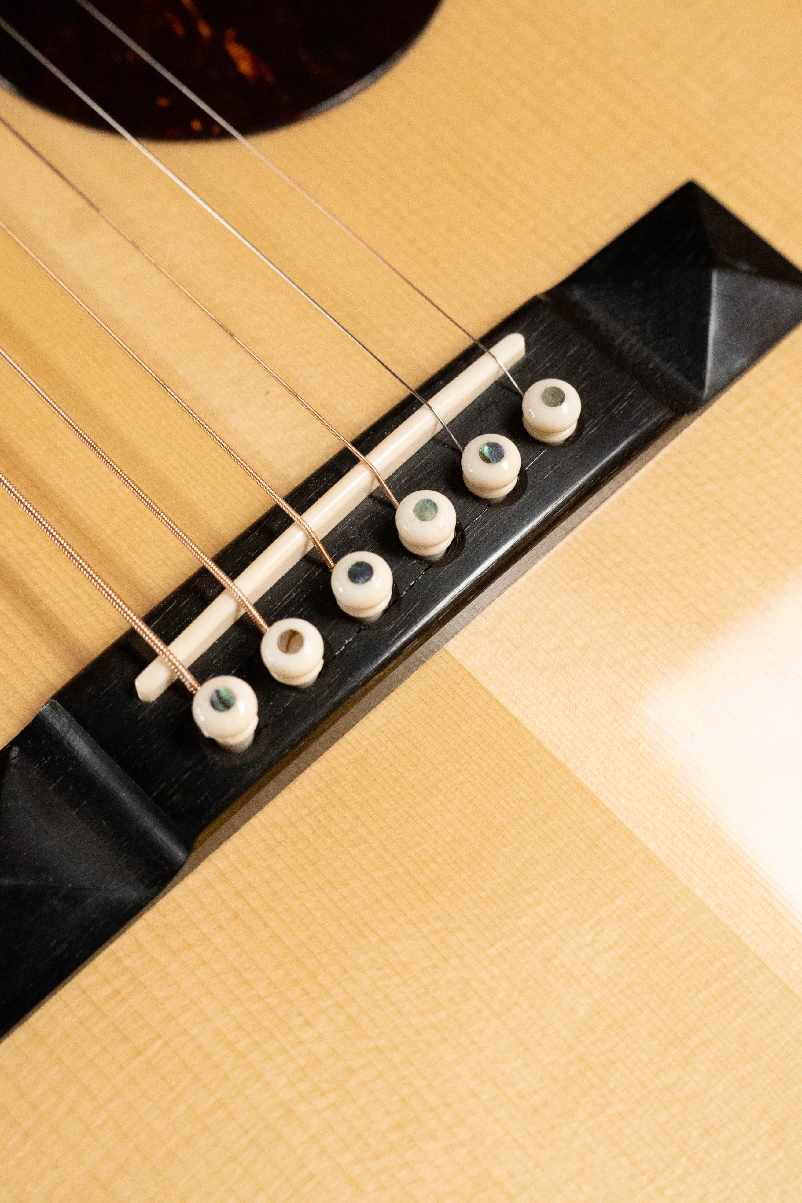 (Used) 2023 Eastman E40OO Solid AAA Grade Thermo-Cured Adirondack Spruce Top/Solid Rosewood, OO Acoustic Guitar #3907