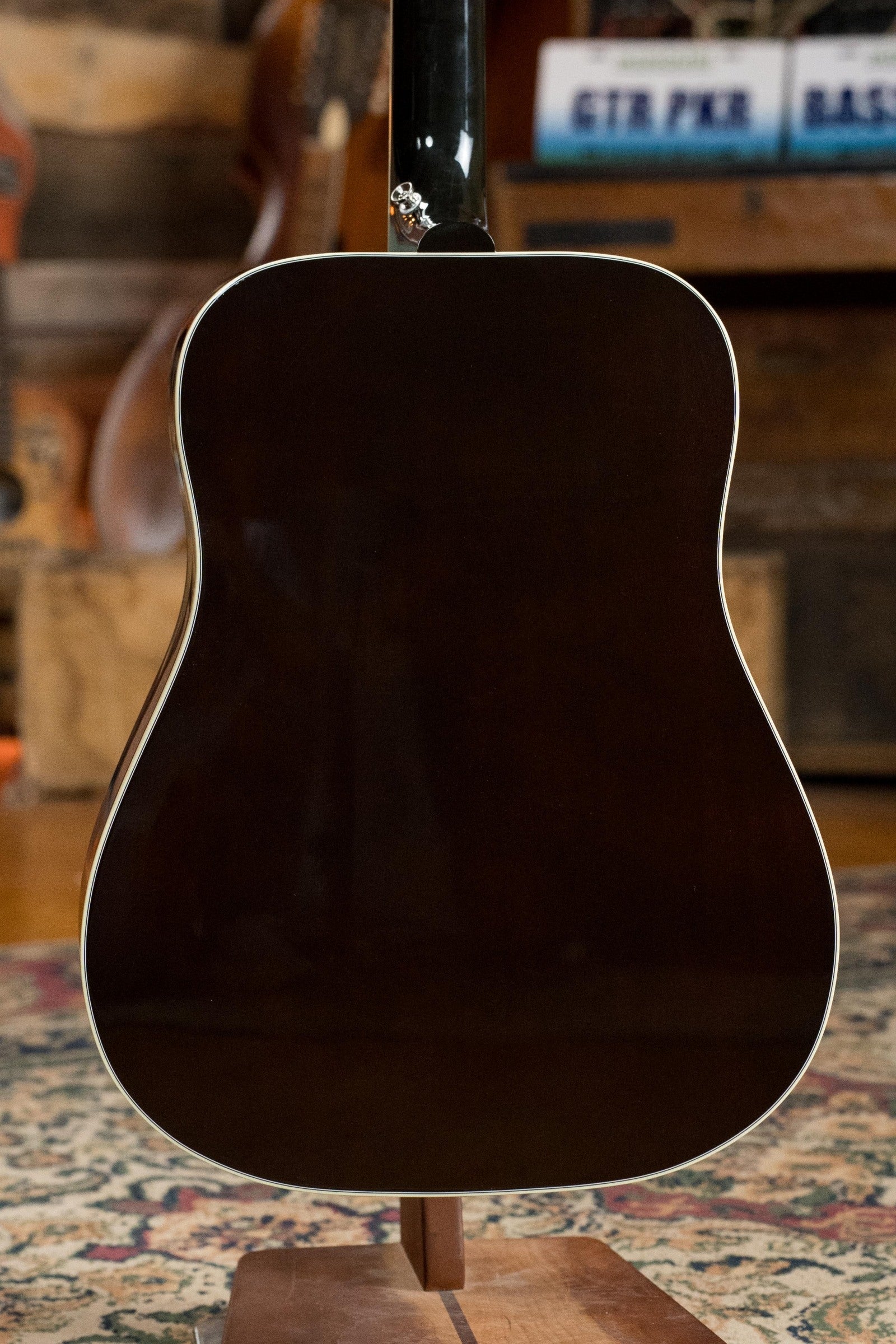 (Used) 2023 Gibson Standard Vintage Hummingbird Spruce/Mahogany Square Shoulder Dreadnought Guitar #3055