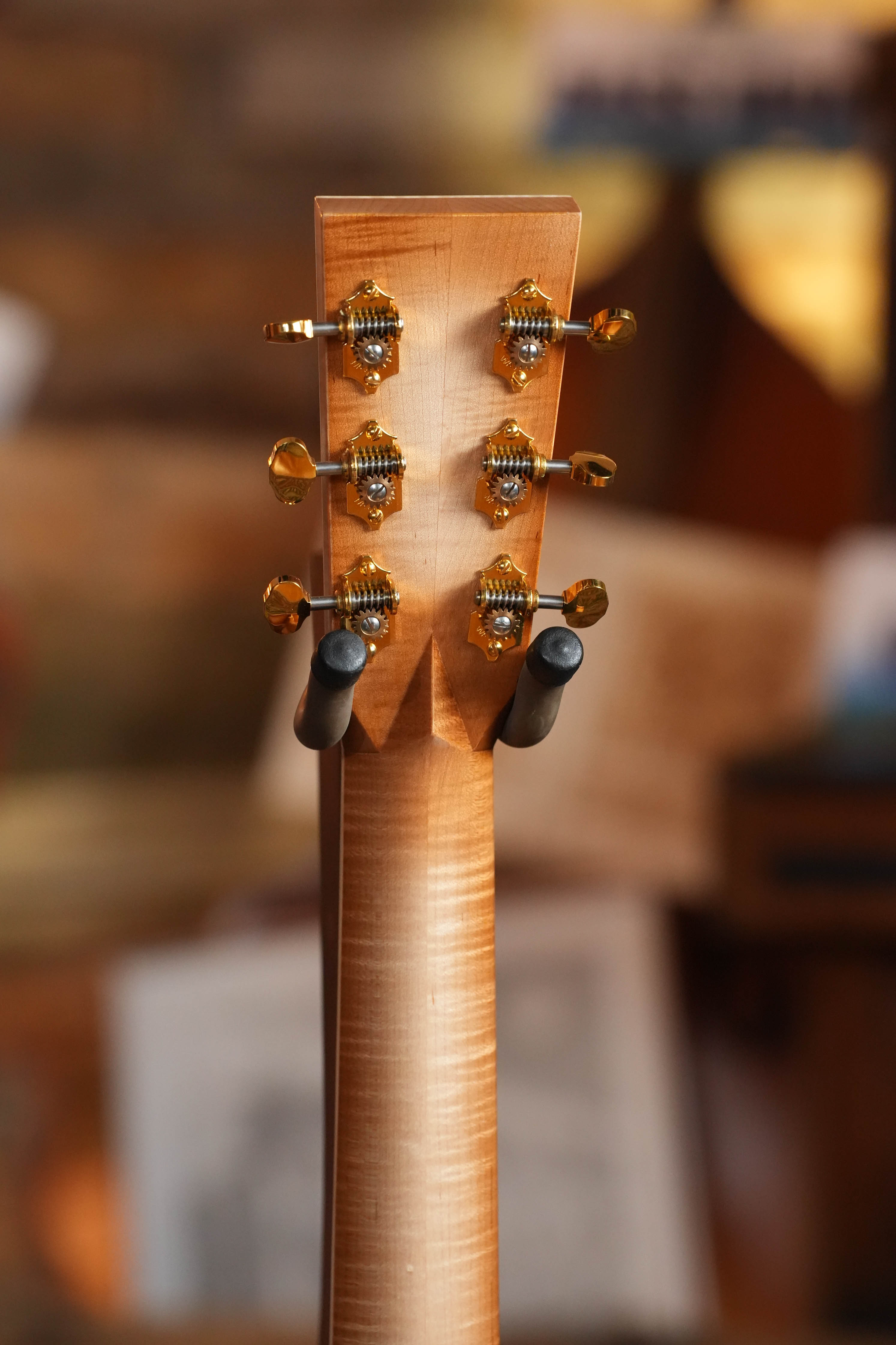 (Used) 2025 Martin Grand Performance Custom Shop European Spruce/Flamed Maple Toasted Burst Finish Grand Auditorium Guitar w/ K&K #3510