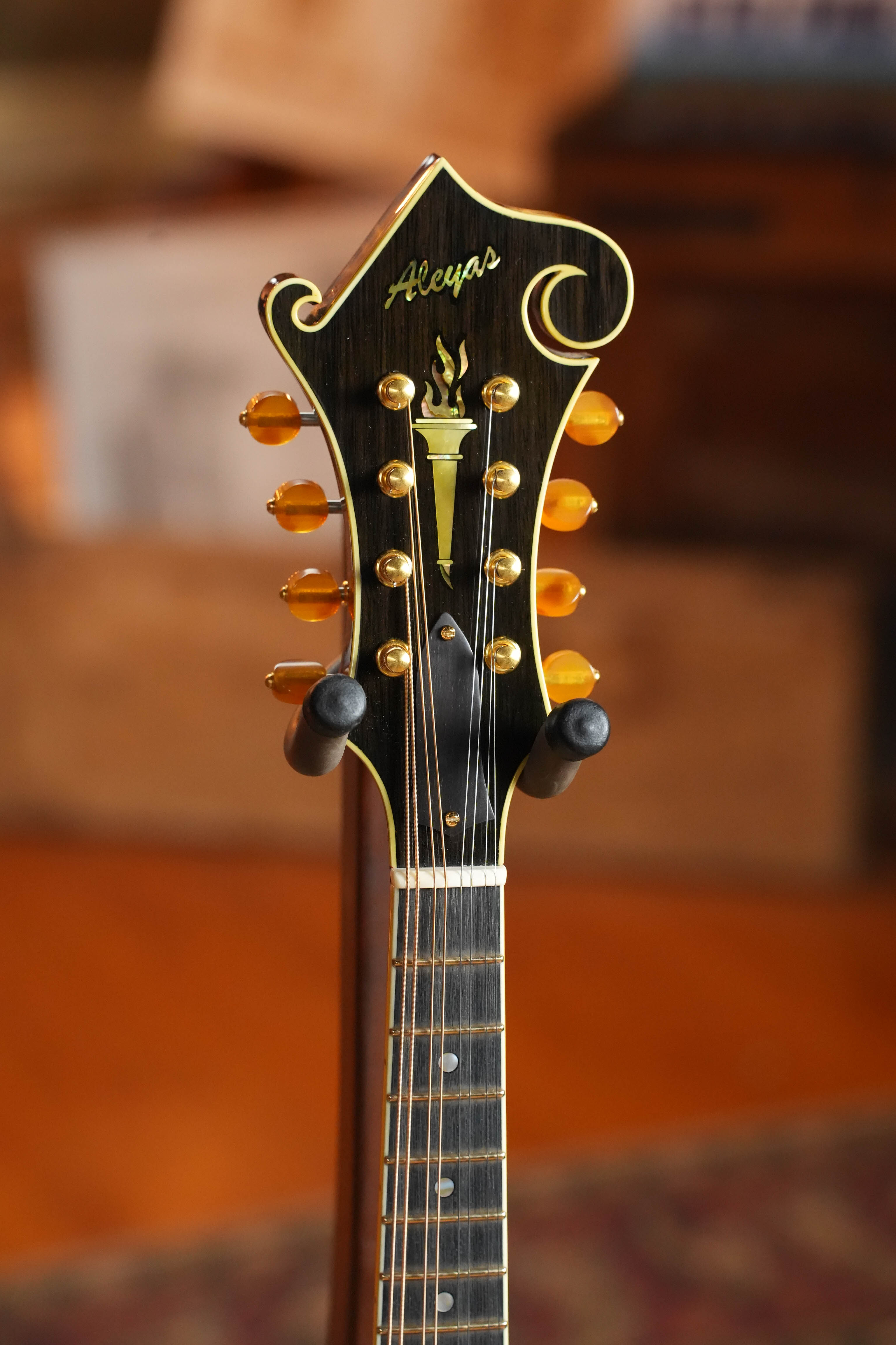 (Used) 2026 Aleyas Red Spruce/Maple F-Style Mandolin #0973