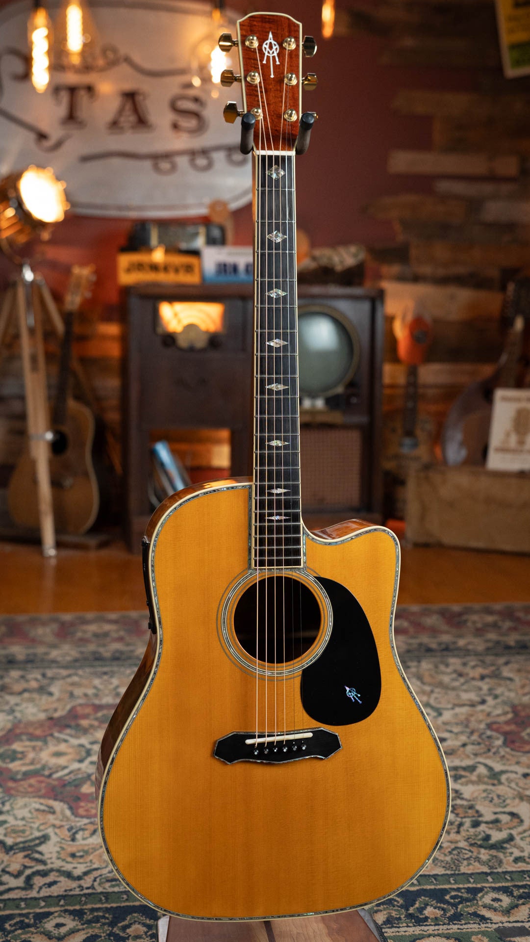 (Used) Alvarez Yairi DY-91C Spruce/Koa Cutaway Dreadnought Guitar w/Pickup #6708
