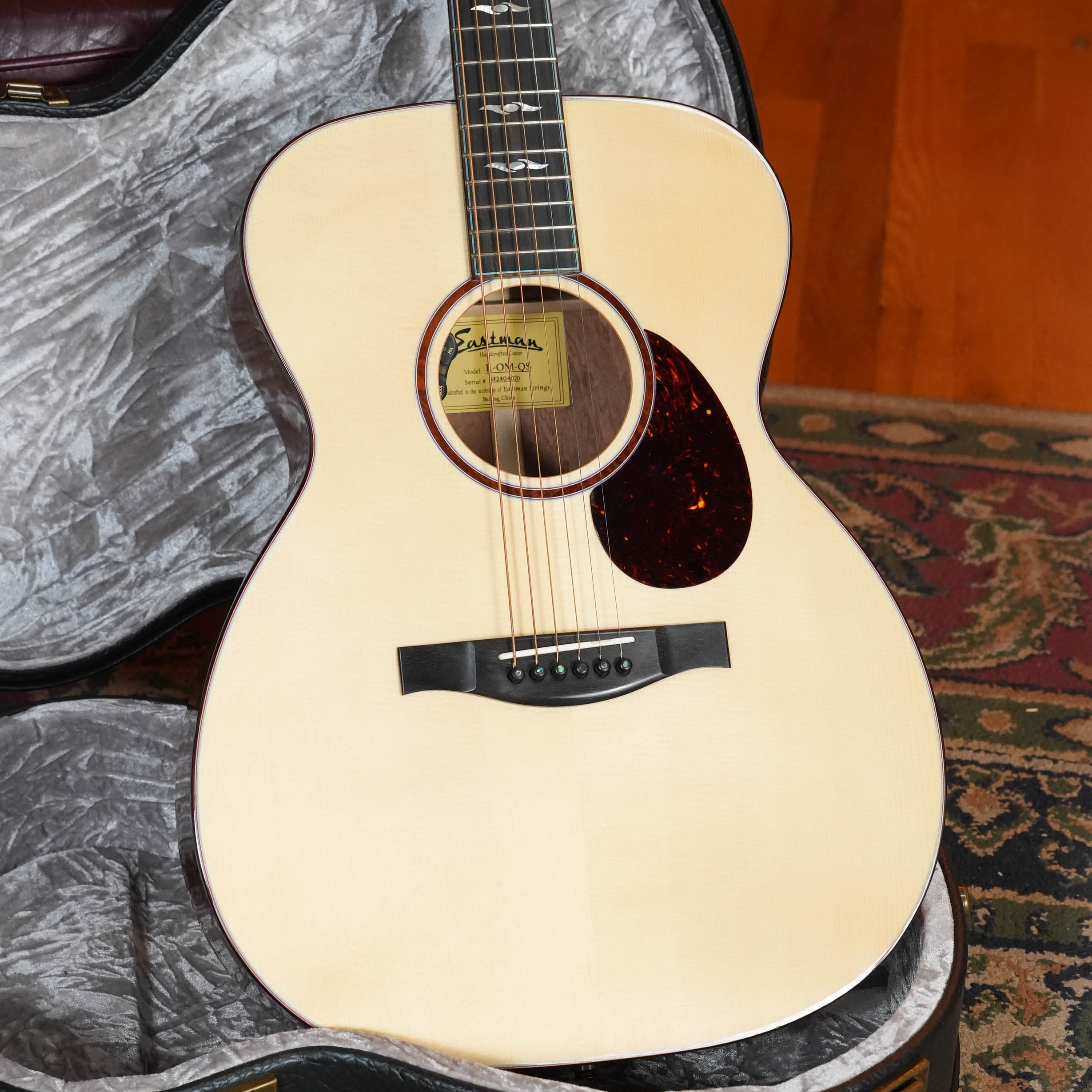 (Used) Eastman L-OM-QS Luthier Series Cutaway European Spruce/Quilted Sapele Orchestra Model Acoustic Guitar #4020