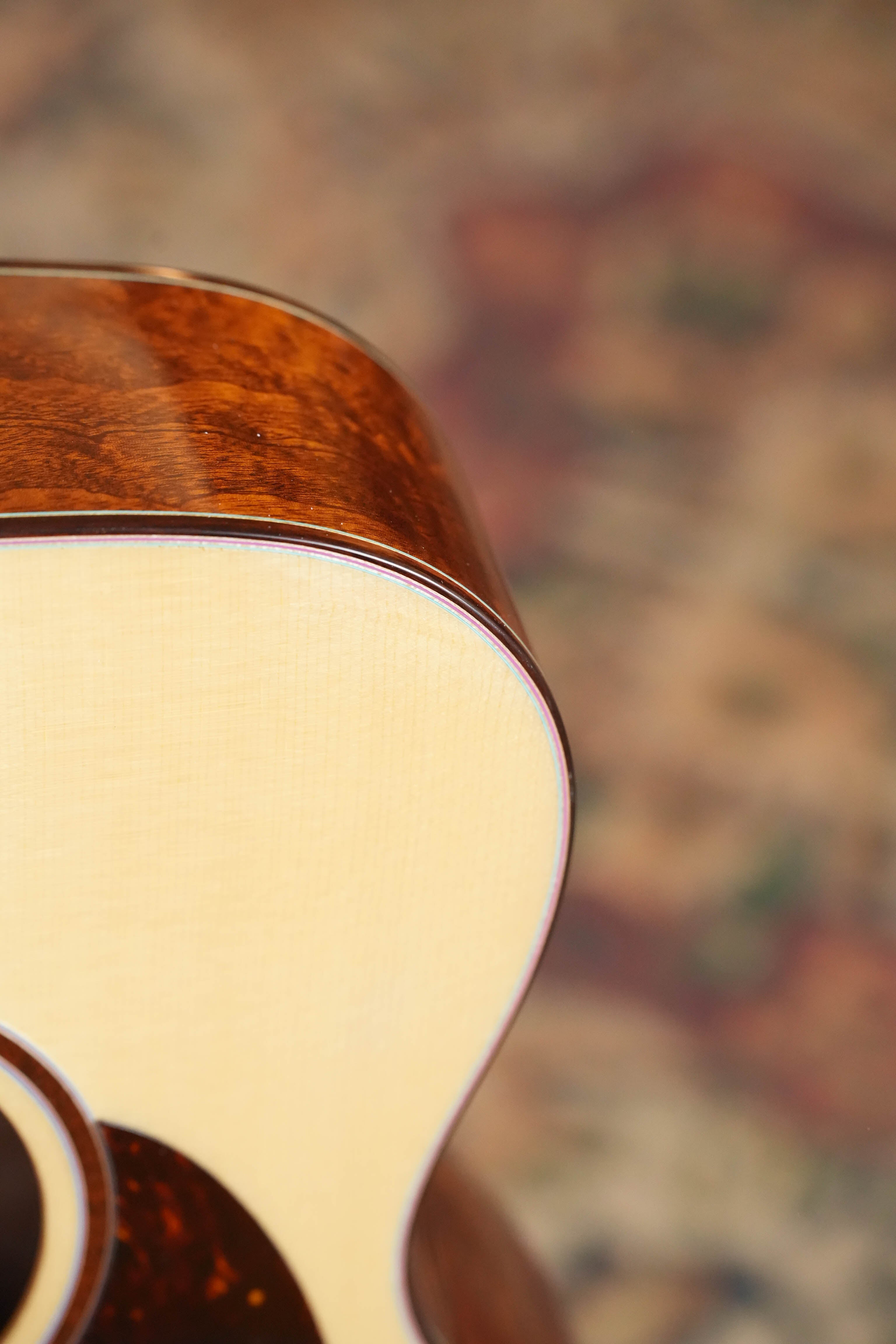 (Used) Eastman L-OM-QS Luthier Series Cutaway European Spruce/Quilted Sapele Orchestra Model Acoustic Guitar #4020