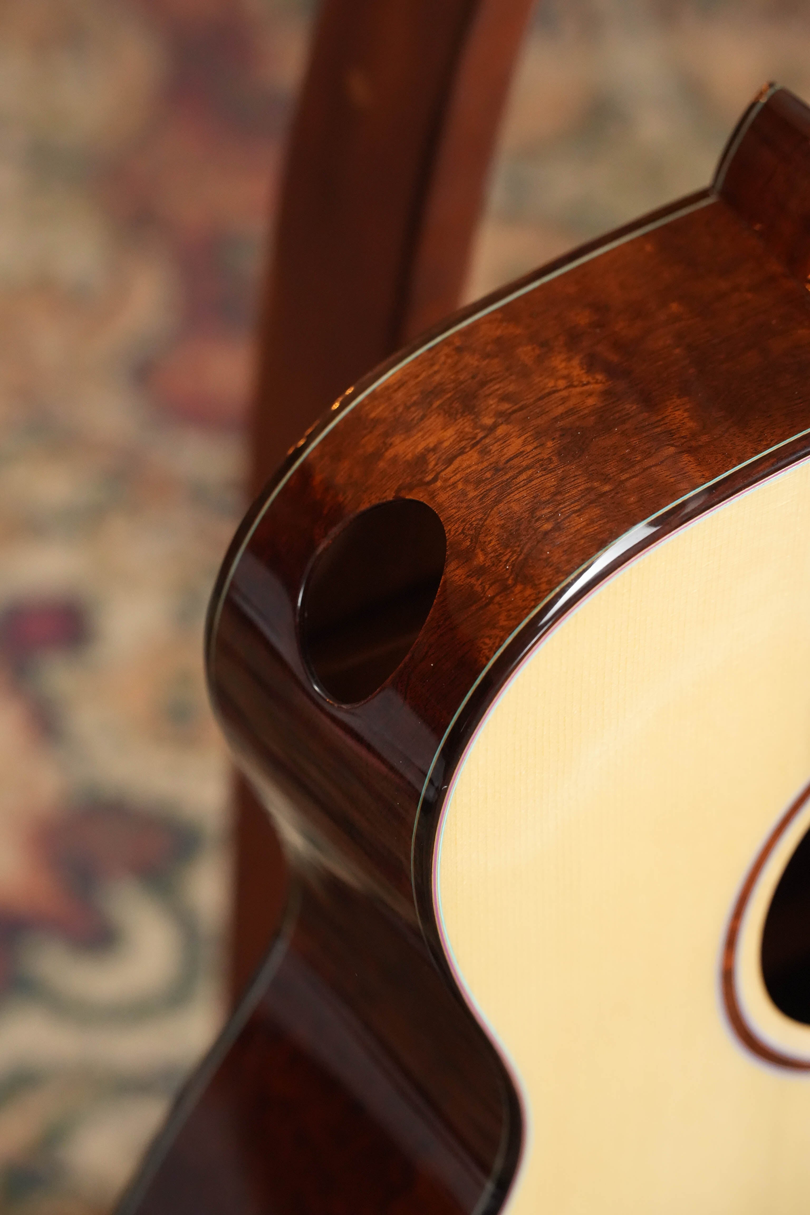 (Used) Eastman L-OM-QS Luthier Series Cutaway European Spruce/Quilted Sapele Orchestra Model Acoustic Guitar #4020