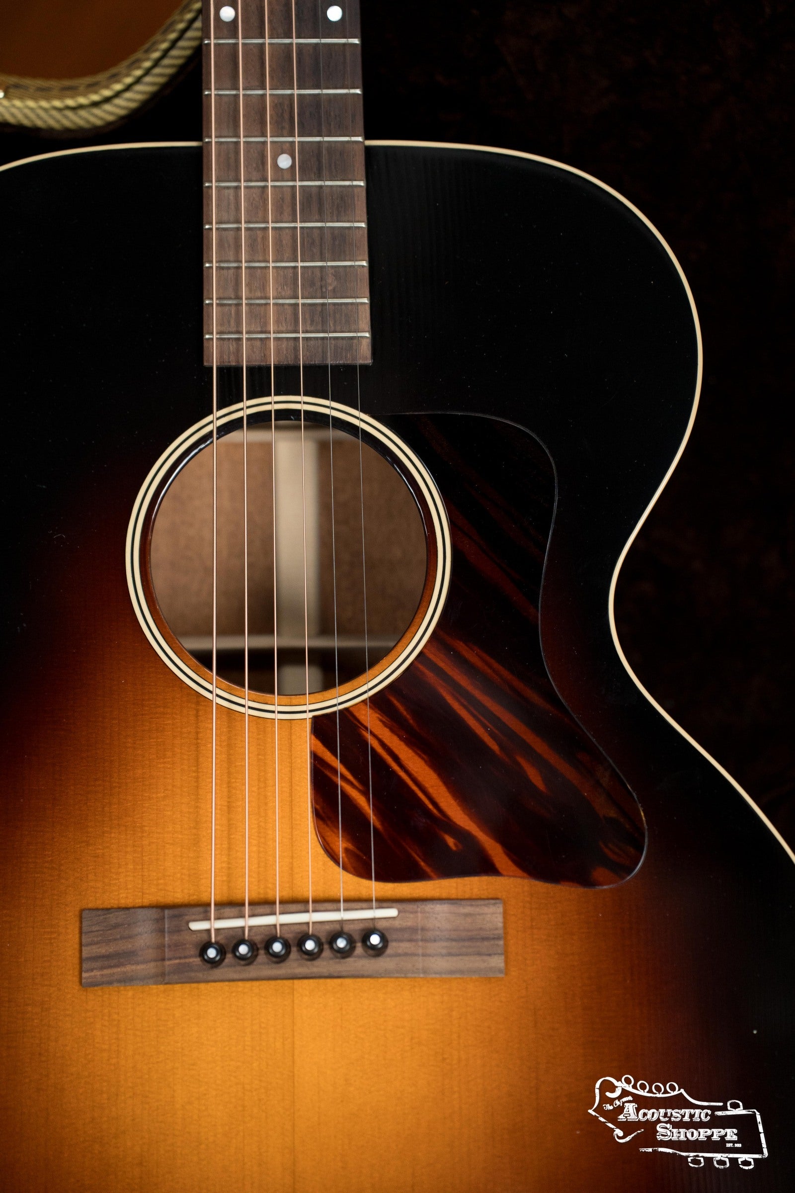 (Used) Huss & Dalton Crossroads MJ Sitka/Mahogany Dark Sunburst Small Jumbo Acoustic Guitar #5685