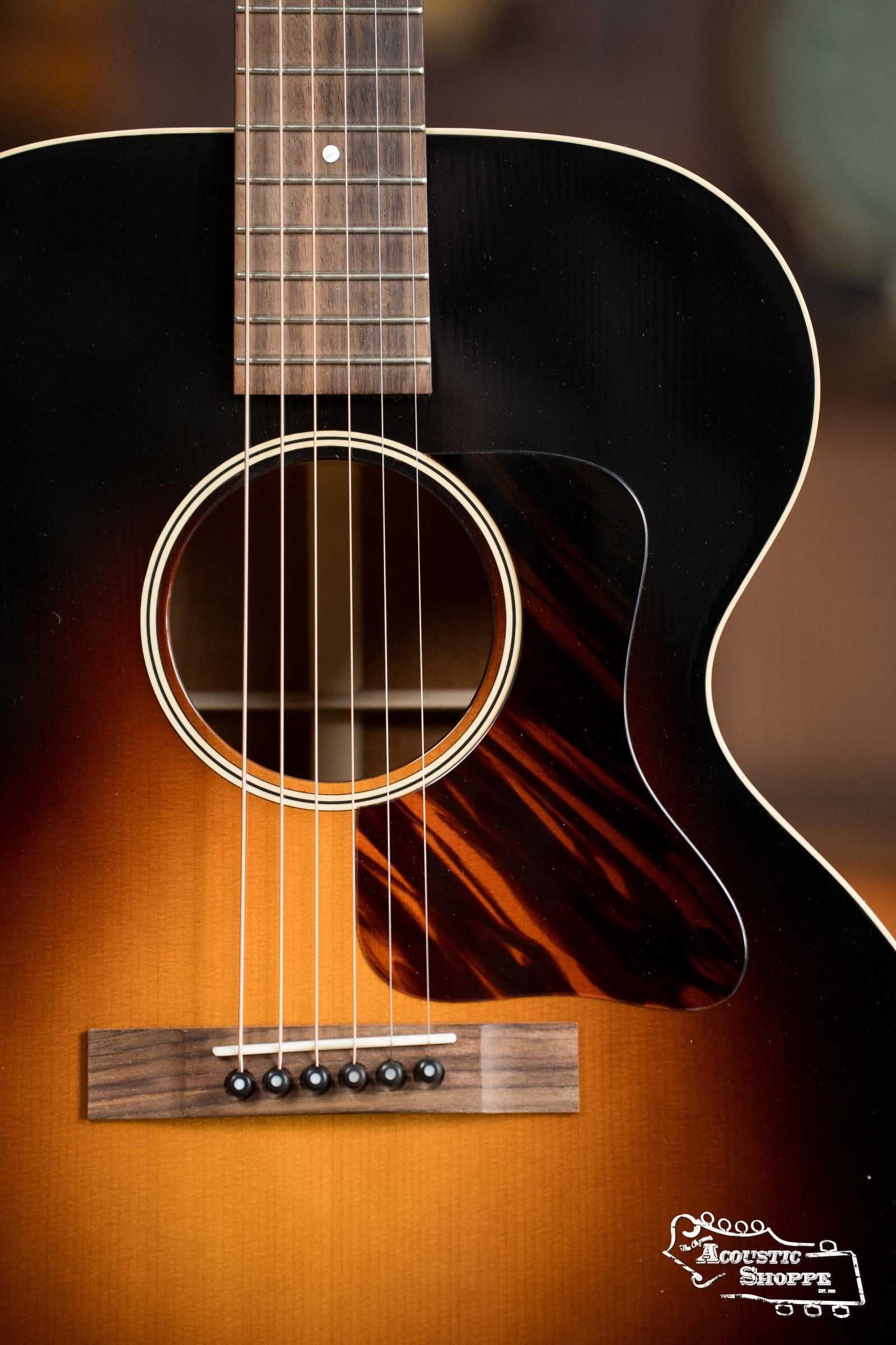 (Used) Huss & Dalton Crossroads MJ Sitka/Mahogany Dark Sunburst Small Jumbo Acoustic Guitar #5685