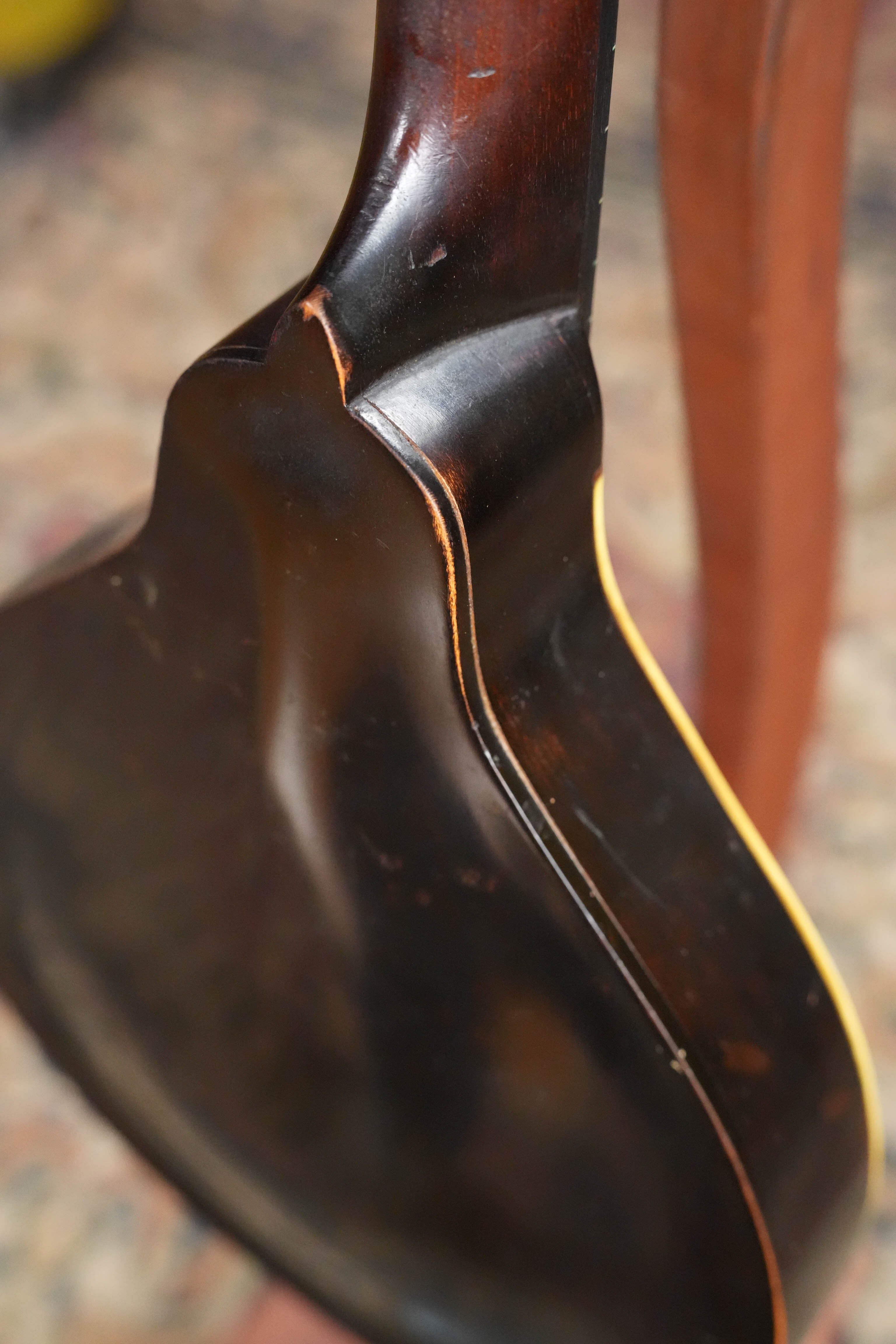 (Used) Vintage 1920 Gibson Spruce/Birch Oval-Hole Teardrop A-Style Mandolin #9066