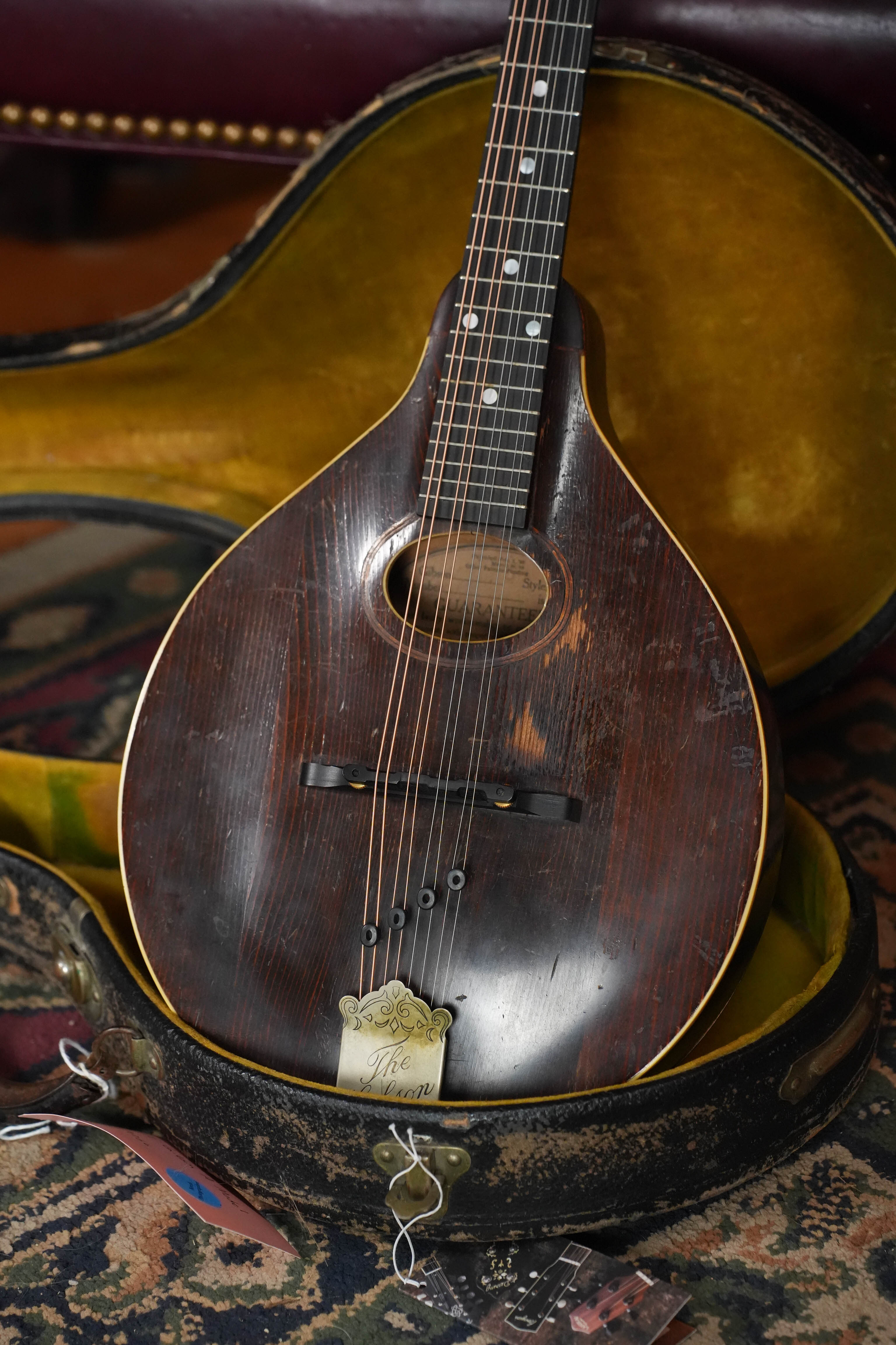(Used) Vintage 1920 Gibson Spruce/Birch Oval-Hole Teardrop A-Style Mandolin #9066