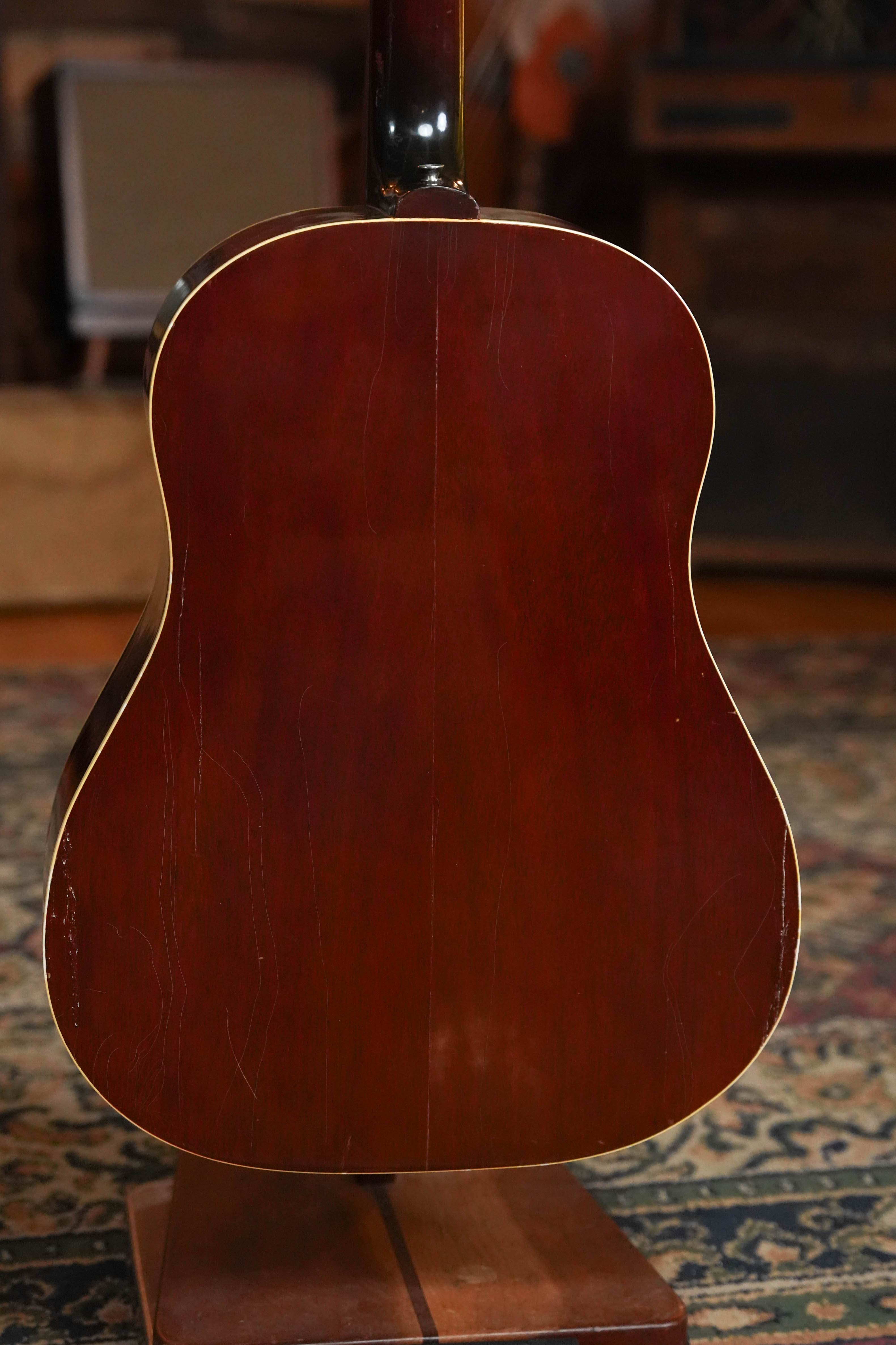 (Used) Vintage 1951 Gibson J-45 Round-Shouldered Dreadnought Guitar #1110