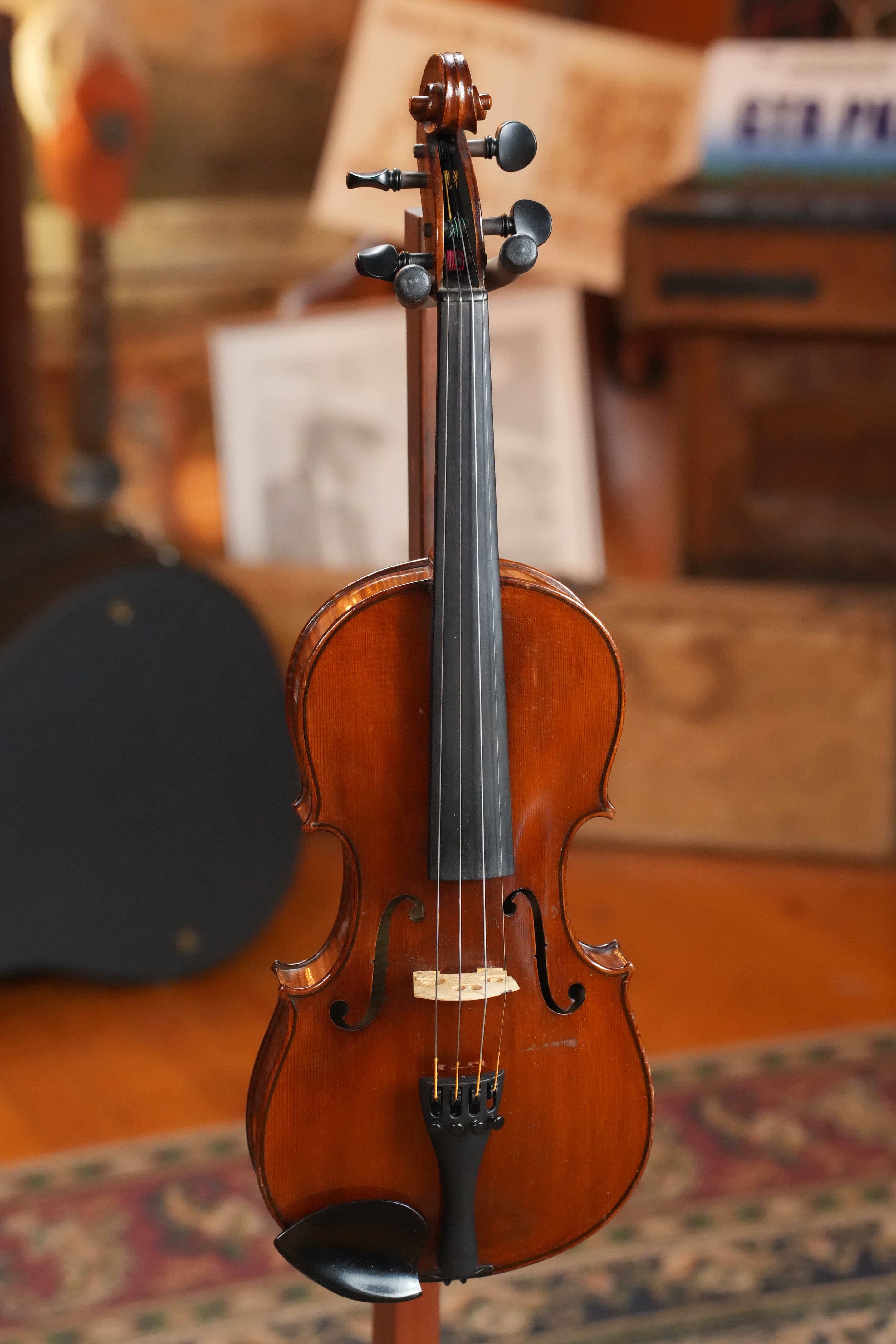 (Used) Vintage 3/4 Size Student Violin w/ Hand-Carved Wooden Case