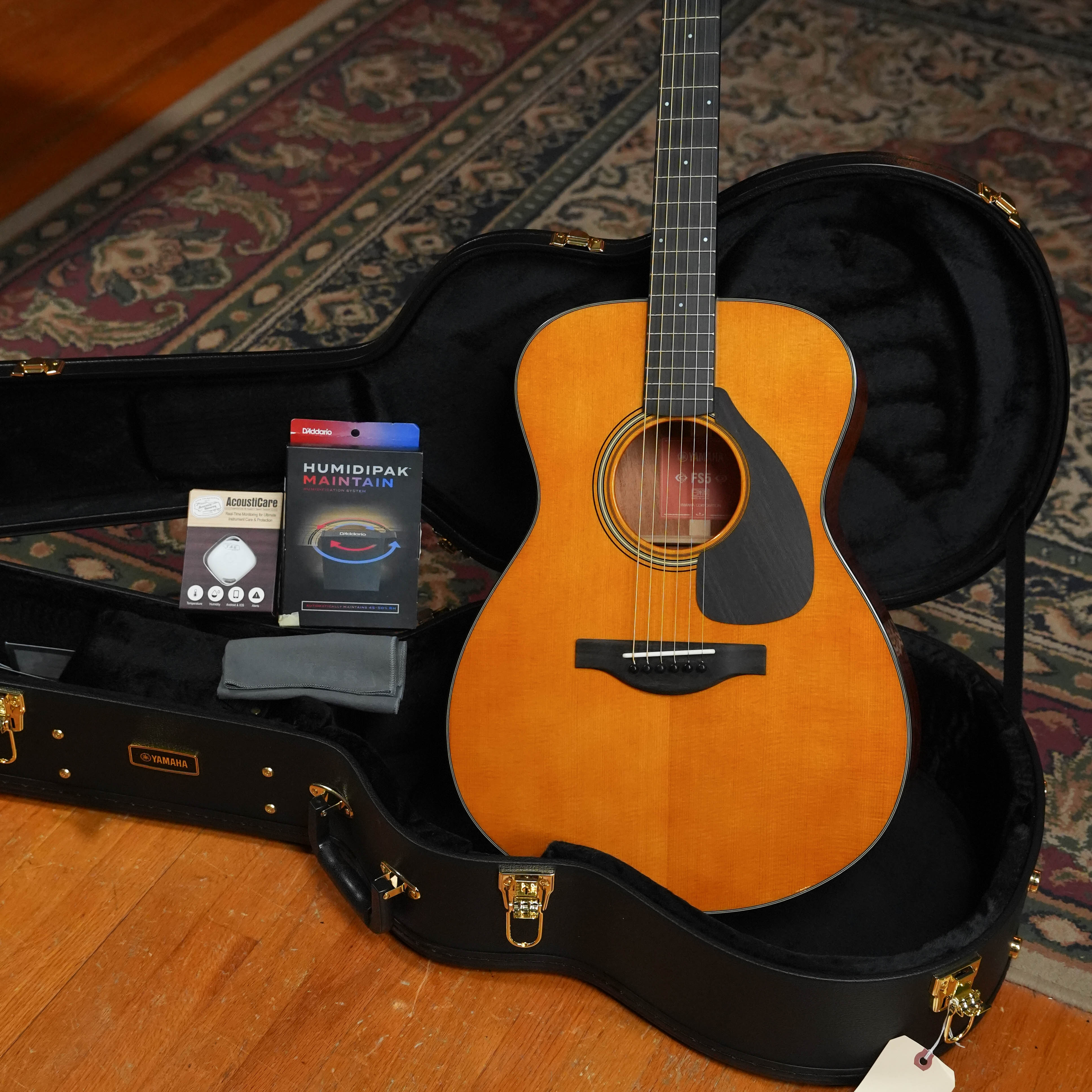 Yamaha FS5 GL Gloss Concert Acoustic Guitar #297A