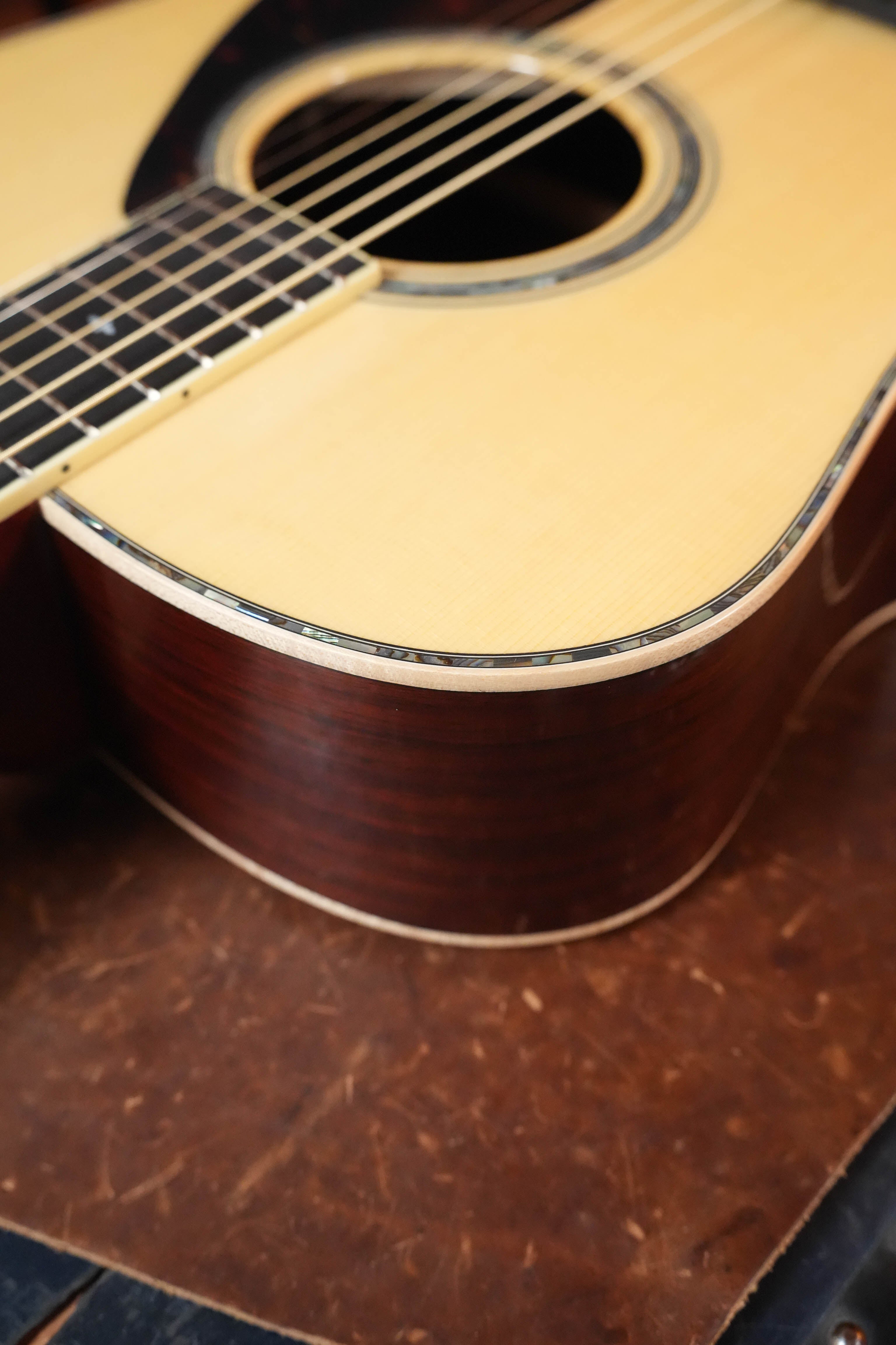Yamaha LL16RDHC Natural Finish Jumbo Acoustic-Electric Guitar #0560