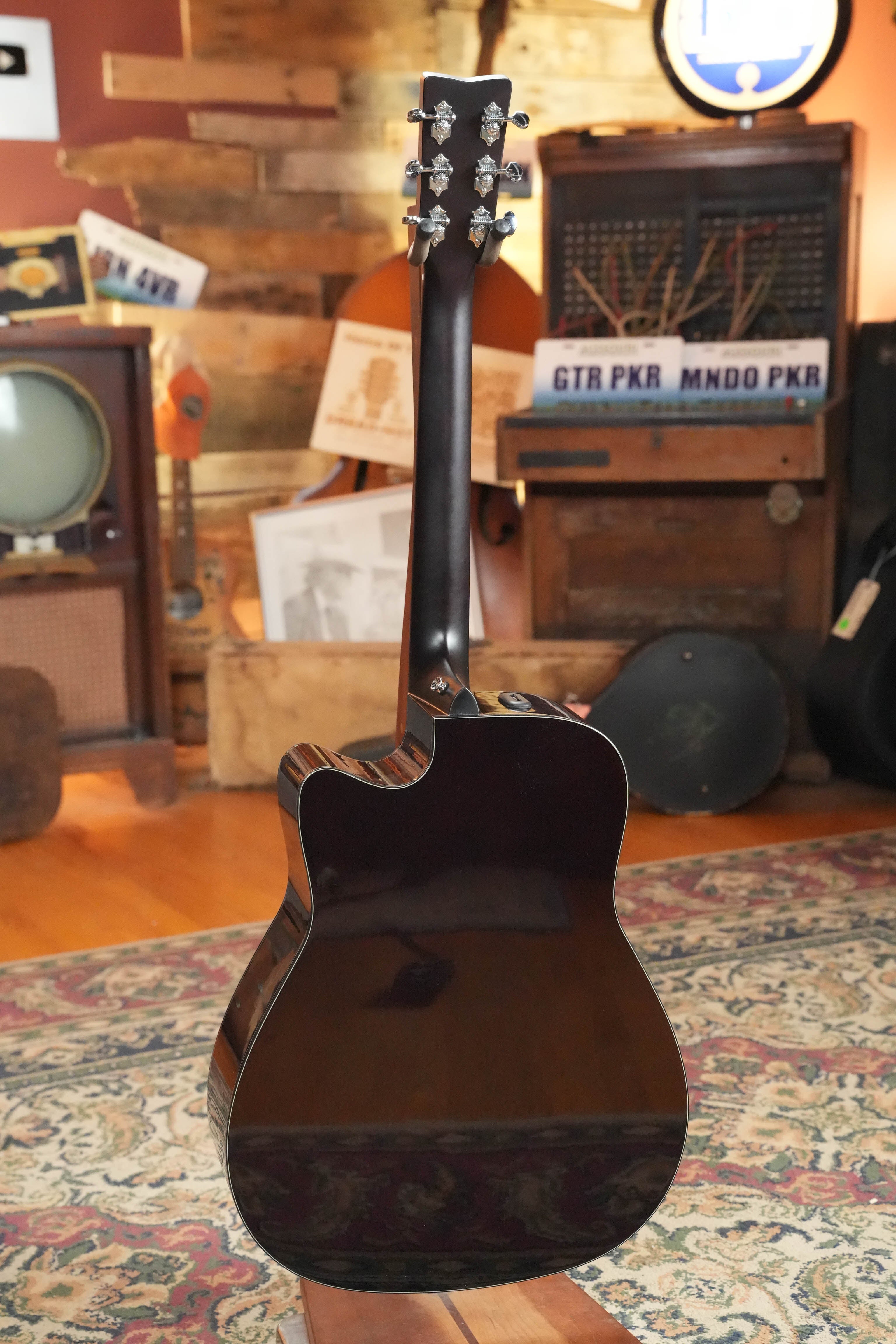 Yamaha TAG1 C Natural Finish Dreadnought Cutaway Acoustic-Electric Guitar #0718