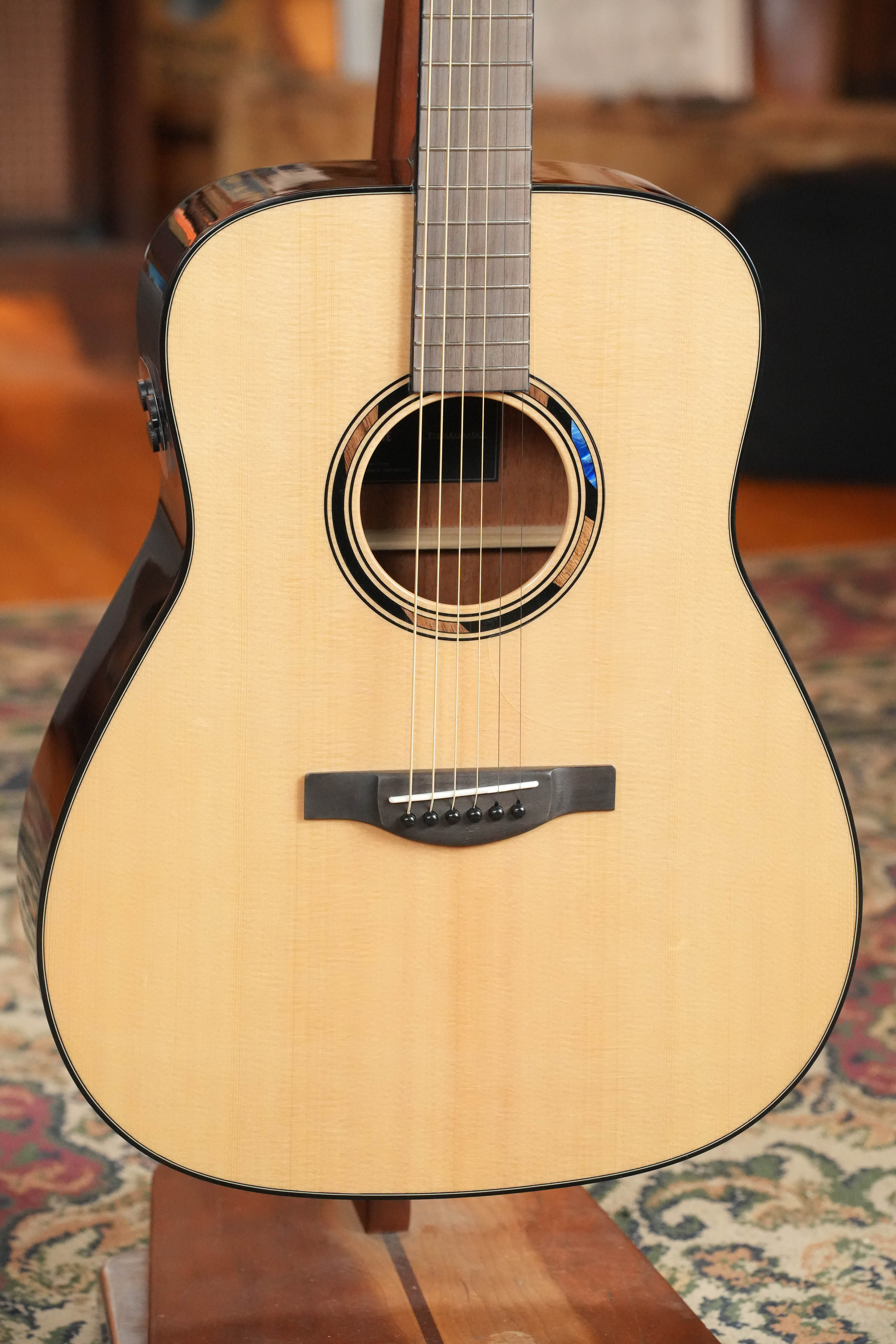Yamaha TAS1E Natural Finish Concert Acoustic-Electric Guitar #1133