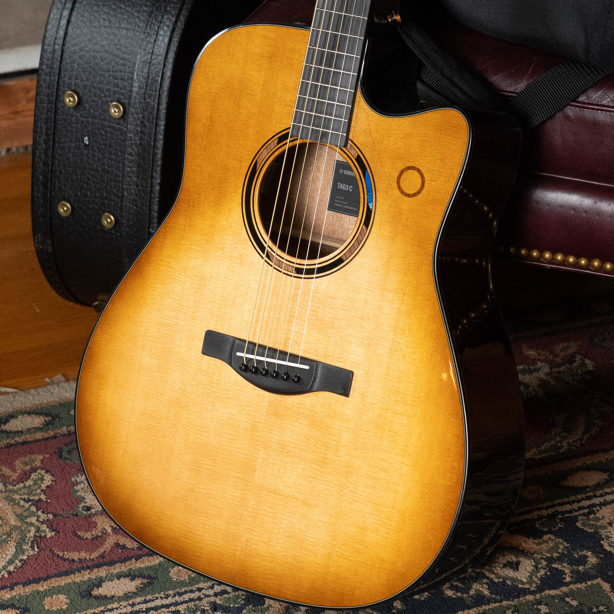Yamaha TAG3C-SDB Sitka/Mahogany Sandburst Dreadnought Guitar w/the NEWEST TransAcoustic System #0403