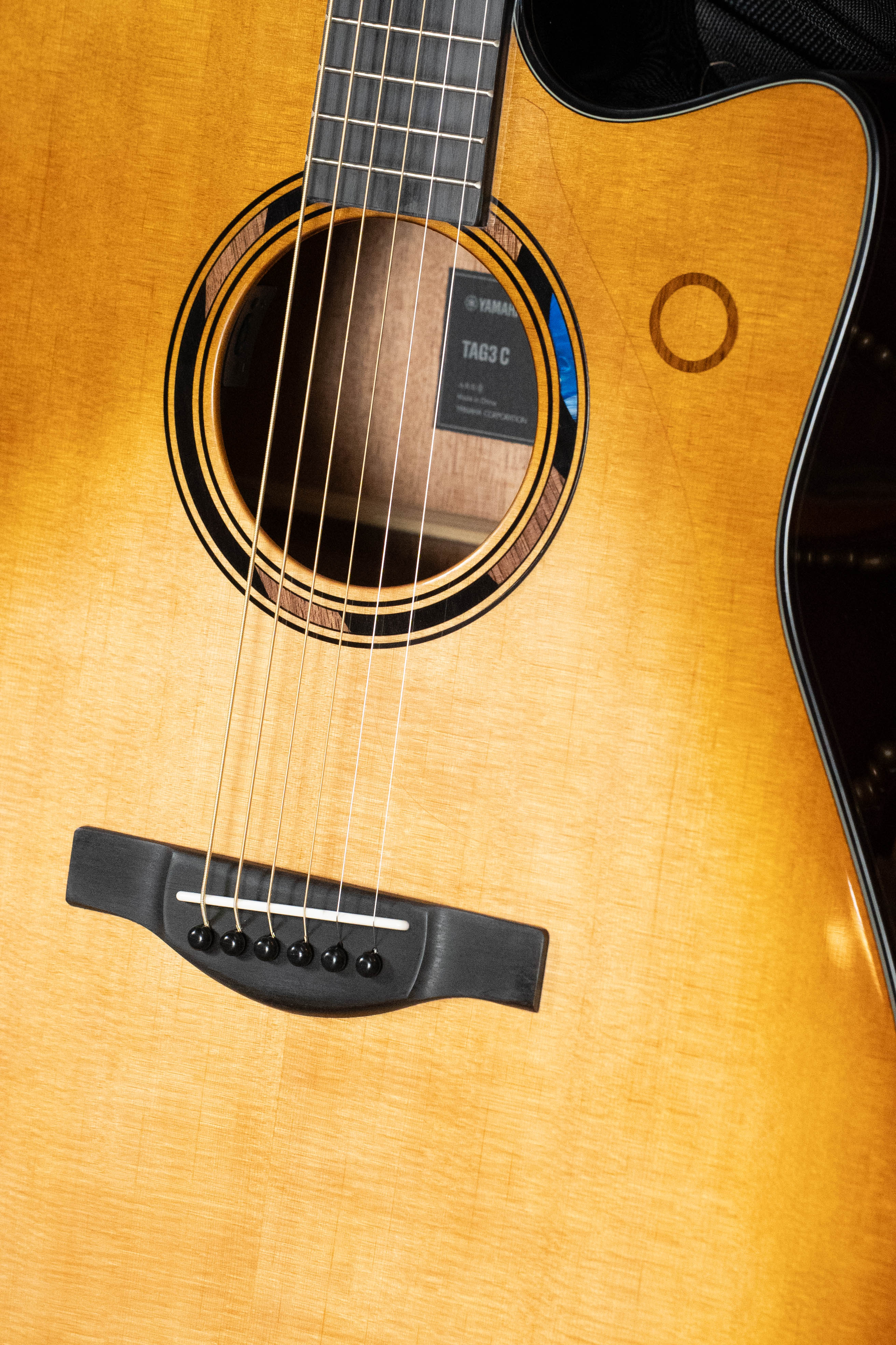 Yamaha TAG3C-SDB Sitka/Mahogany Sandburst Dreadnought Guitar w/the NEWEST TransAcoustic System #0403