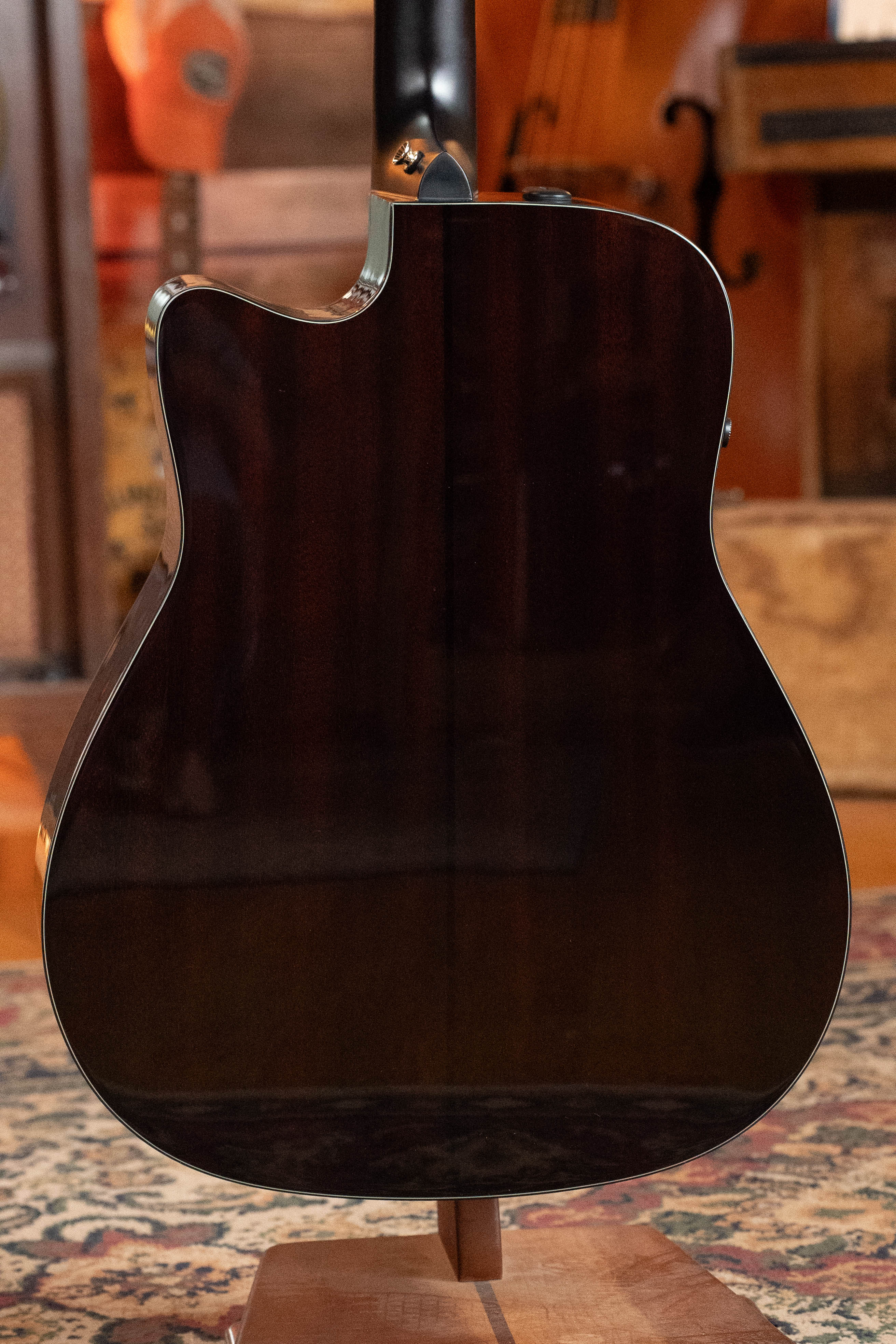 Yamaha TAG3C-SDB Sitka/Mahogany Sandburst Dreadnought Guitar w/the NEWEST TransAcoustic System #0458