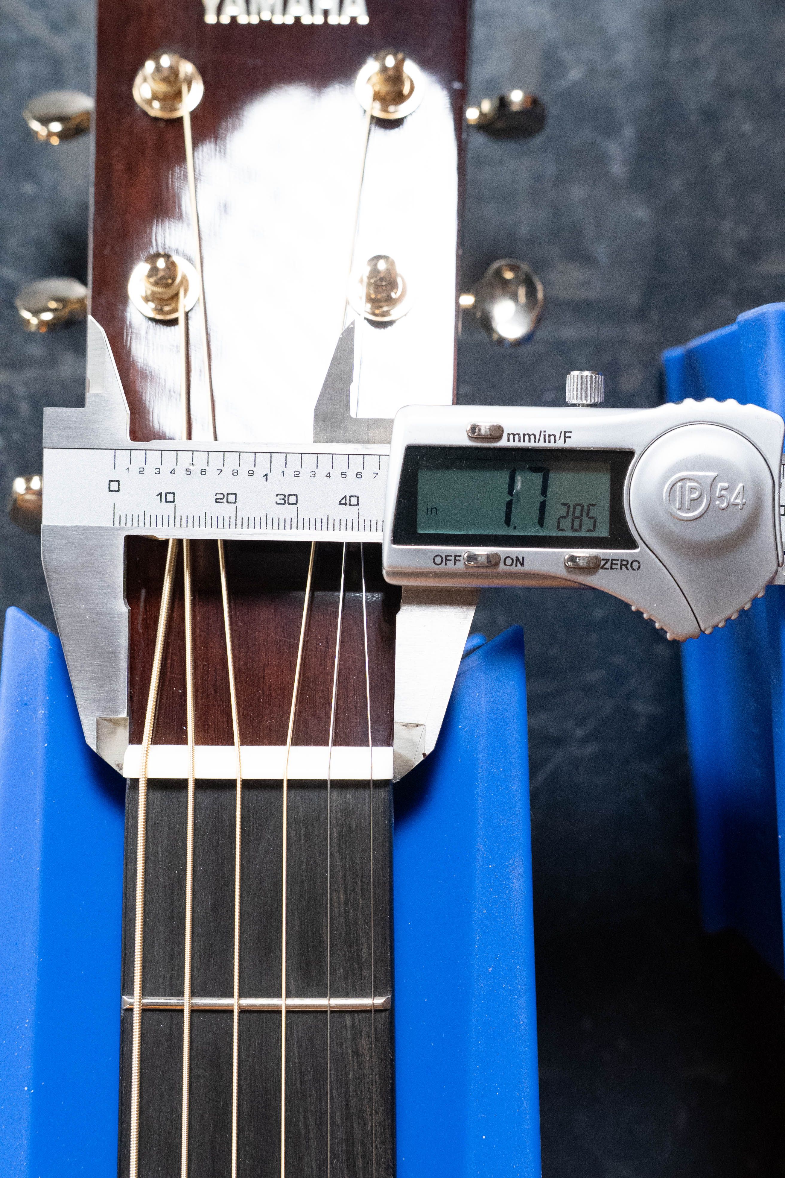 Yamaha TAG3C-SDB Sitka/Mahogany Sandburst Dreadnought Guitar w/the NEWEST TransAcoustic System #0592