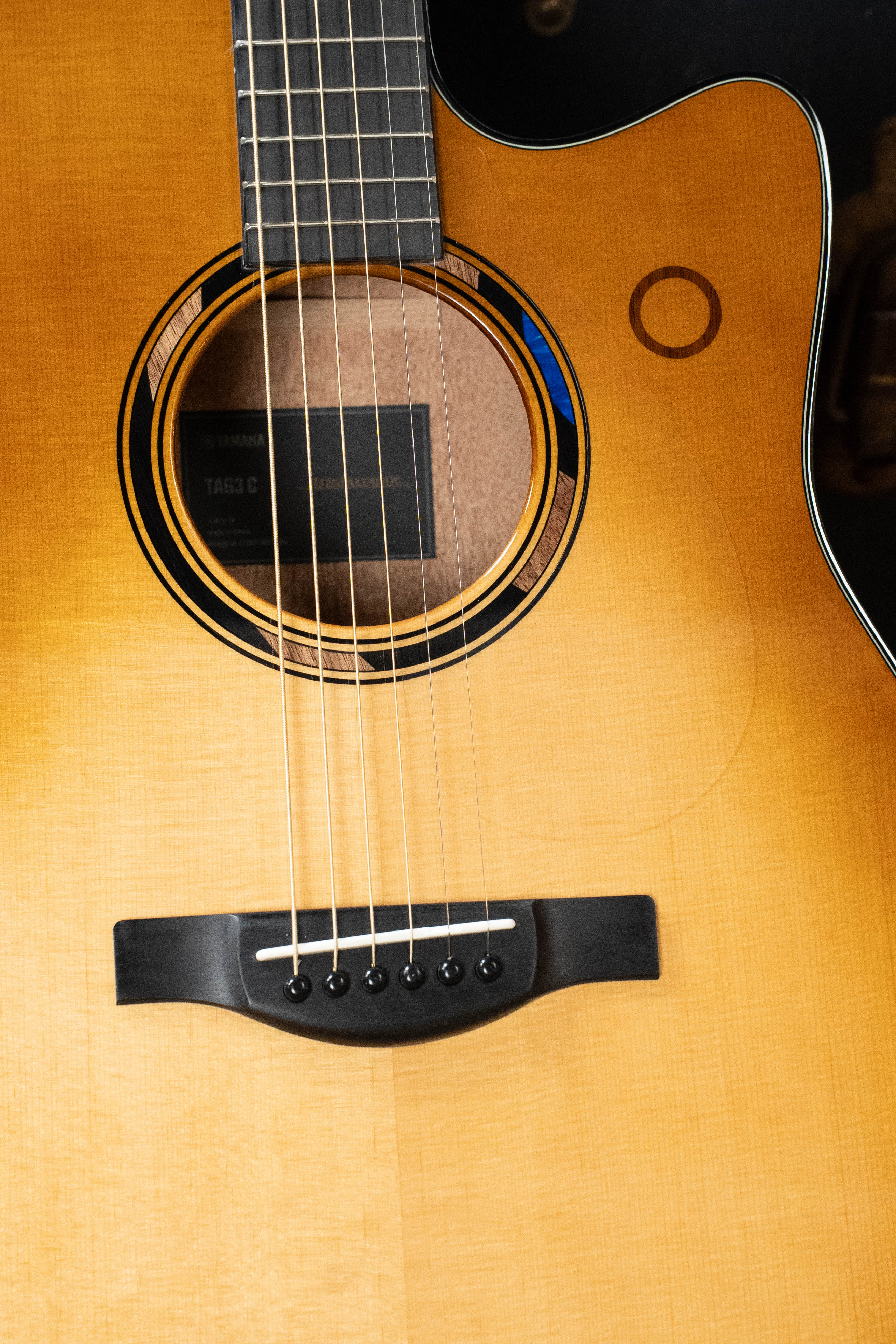 Yamaha TAG3C-SDB Sitka/Mahogany Sandburst Dreadnought Guitar w/the NEWEST TransAcoustic System #0760