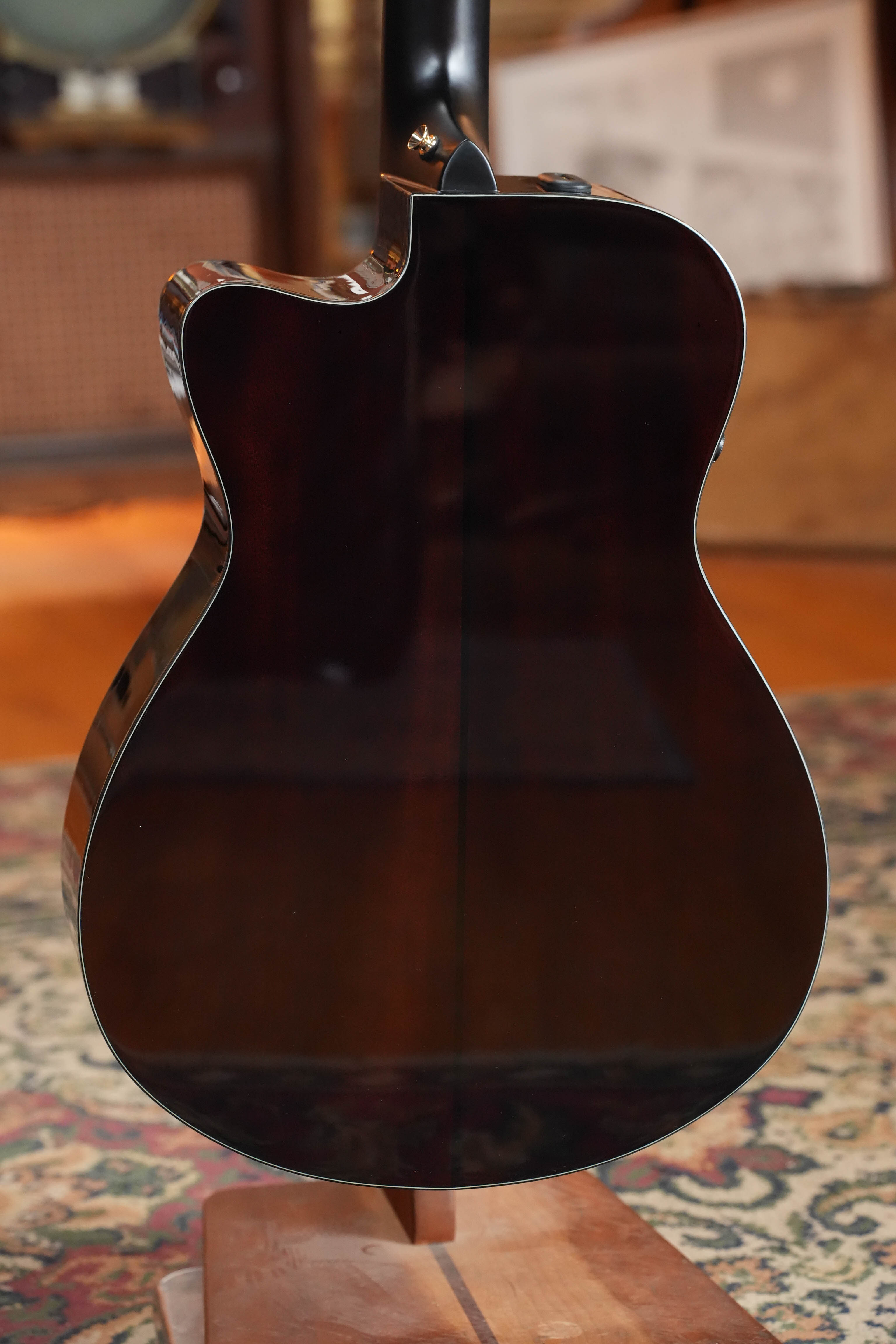 Yamaha TAS3C-SBD Sitka/Mahogany Sandburst Concert Guitar w/the NEWEST TransAcoustic System #0251