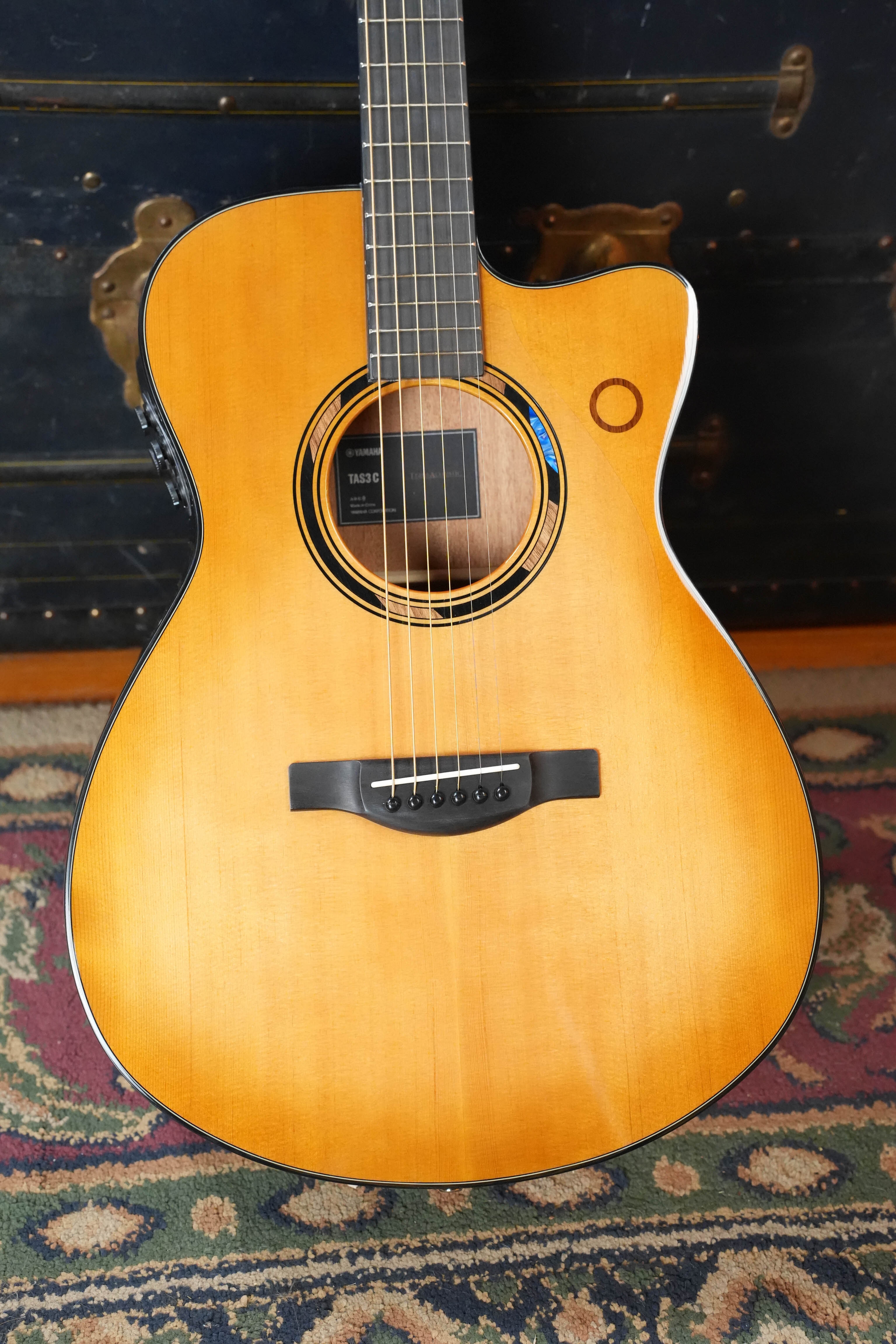 Yamaha TAS3C-SBD Sitka/Mahogany Sandburst Concert Guitar w/the NEWEST TransAcoustic System #0251