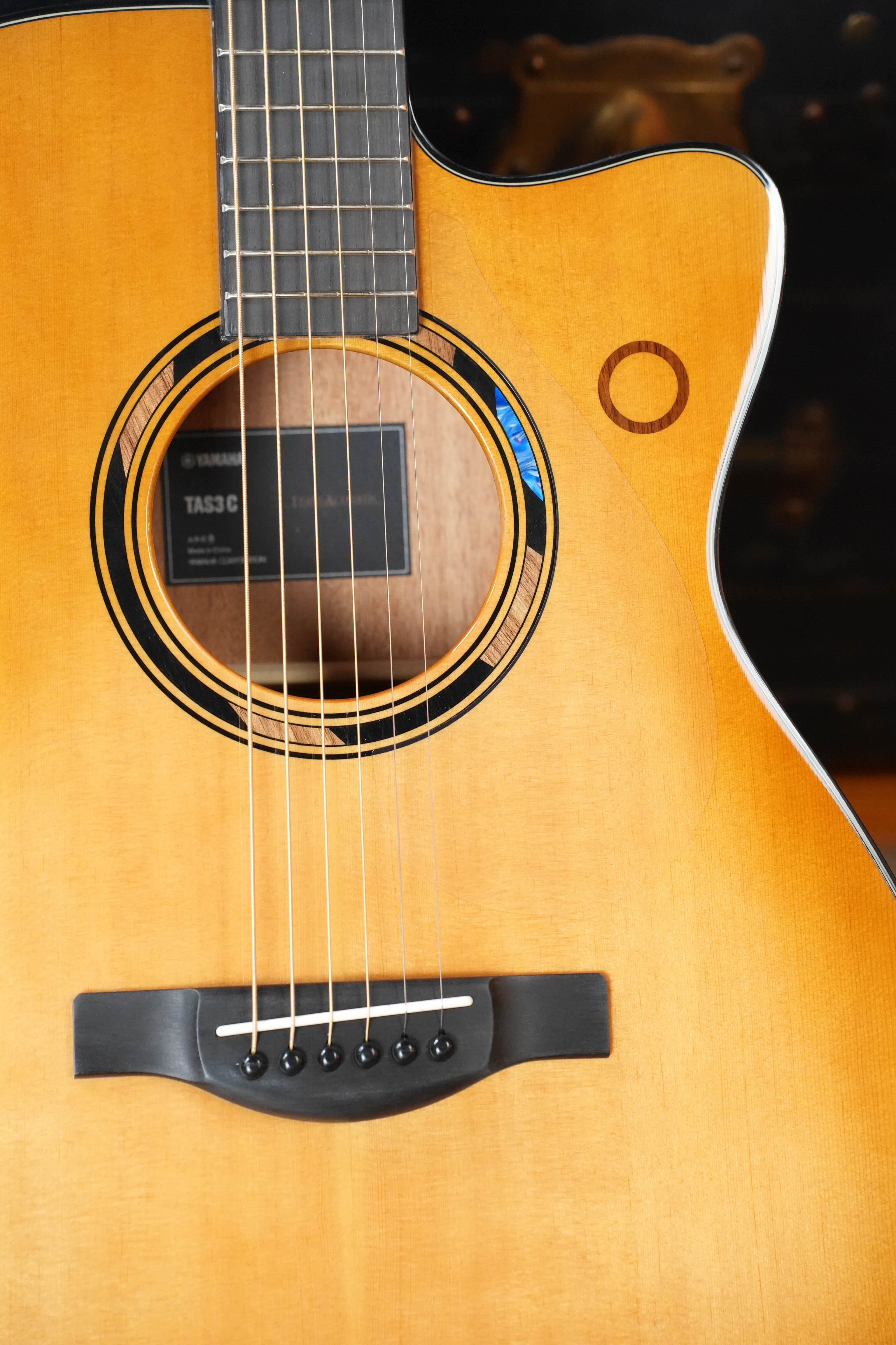 Yamaha TAS3C-SBD Sitka/Mahogany Sandburst Concert Guitar w/the NEWEST TransAcoustic System #0251