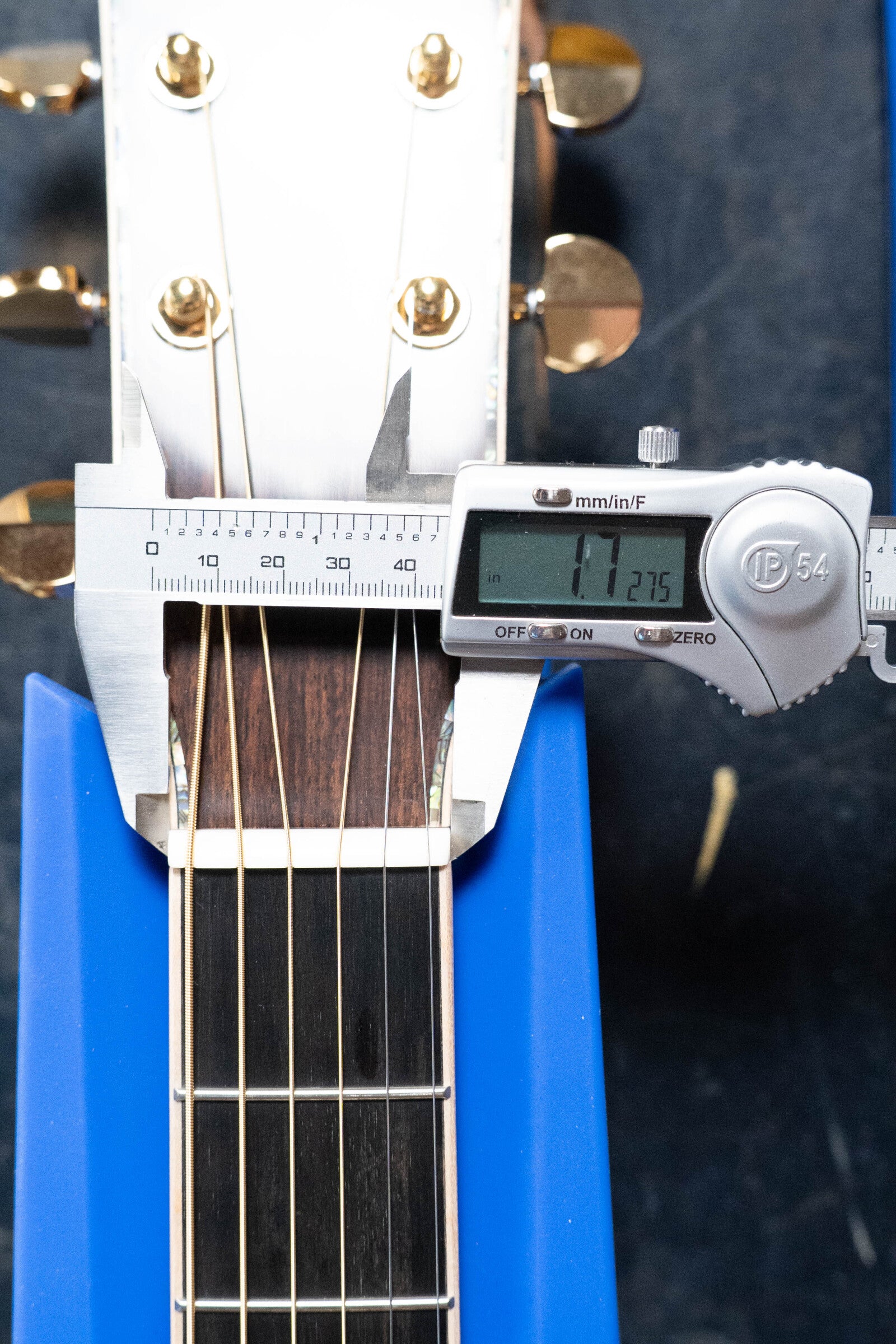 Yamaha LL56 A.R.E Engelmann Spruce/Indian Rosewood Slope Shoulder Dreadnought Acoustic Guitar #101A