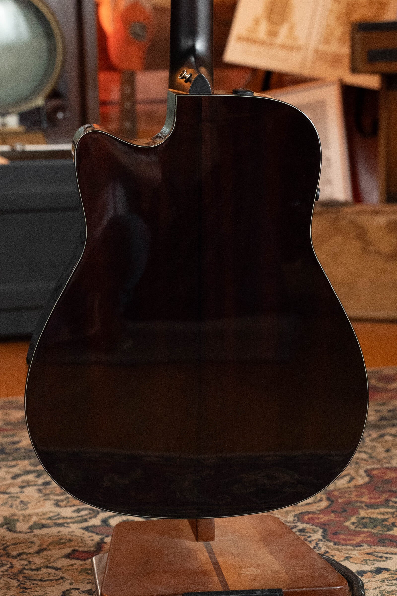 Yamaha TAG3C-NT Sitka/Mahogany Natural Dreadnought Guitar w/the NEWEST TransAcoustic System #0586