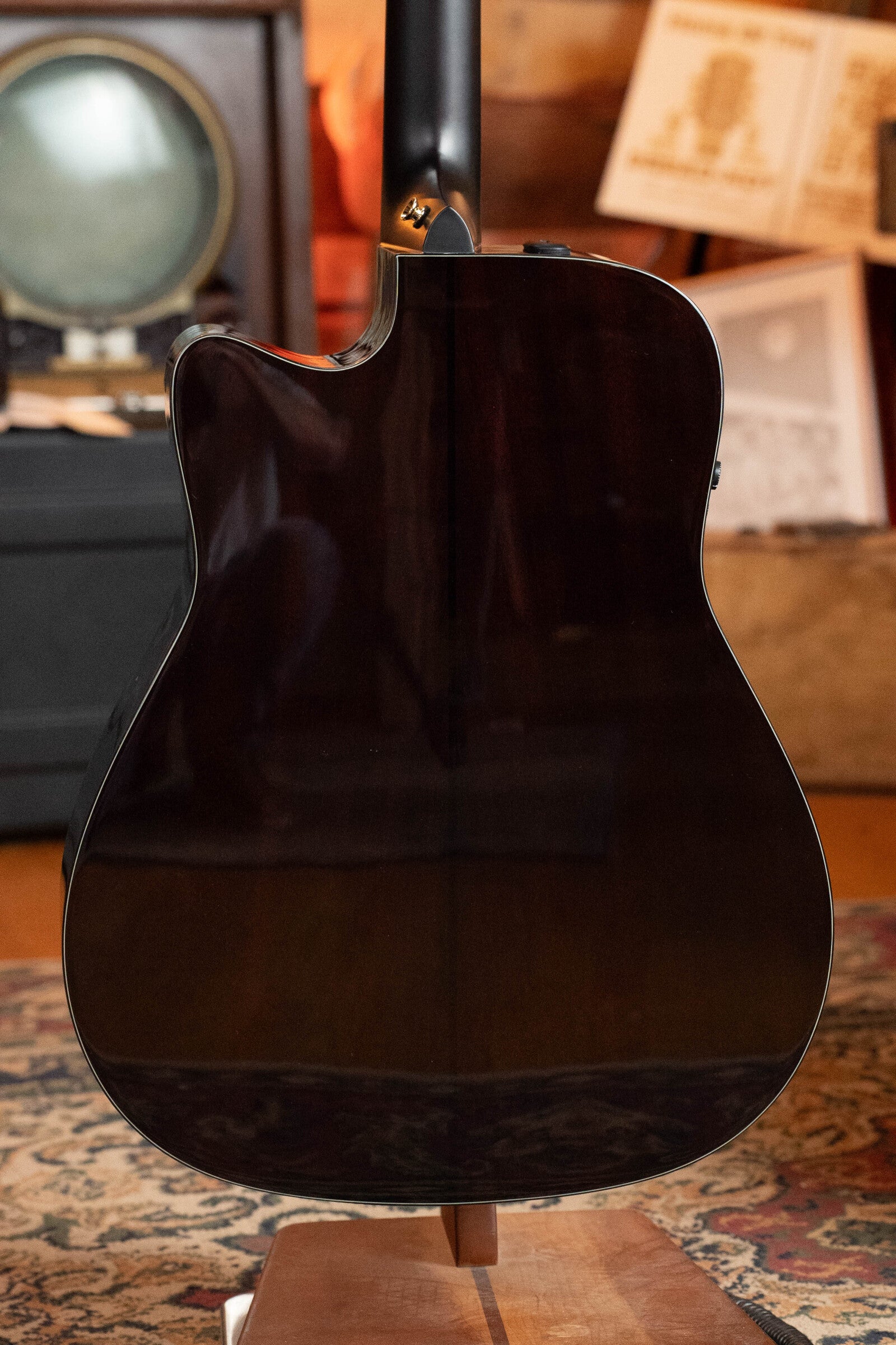 Yamaha TAG3C-SDB Sitka/Mahogany Sandburst Dreadnought Guitar w/the NEWEST TransAcoustic System #0403