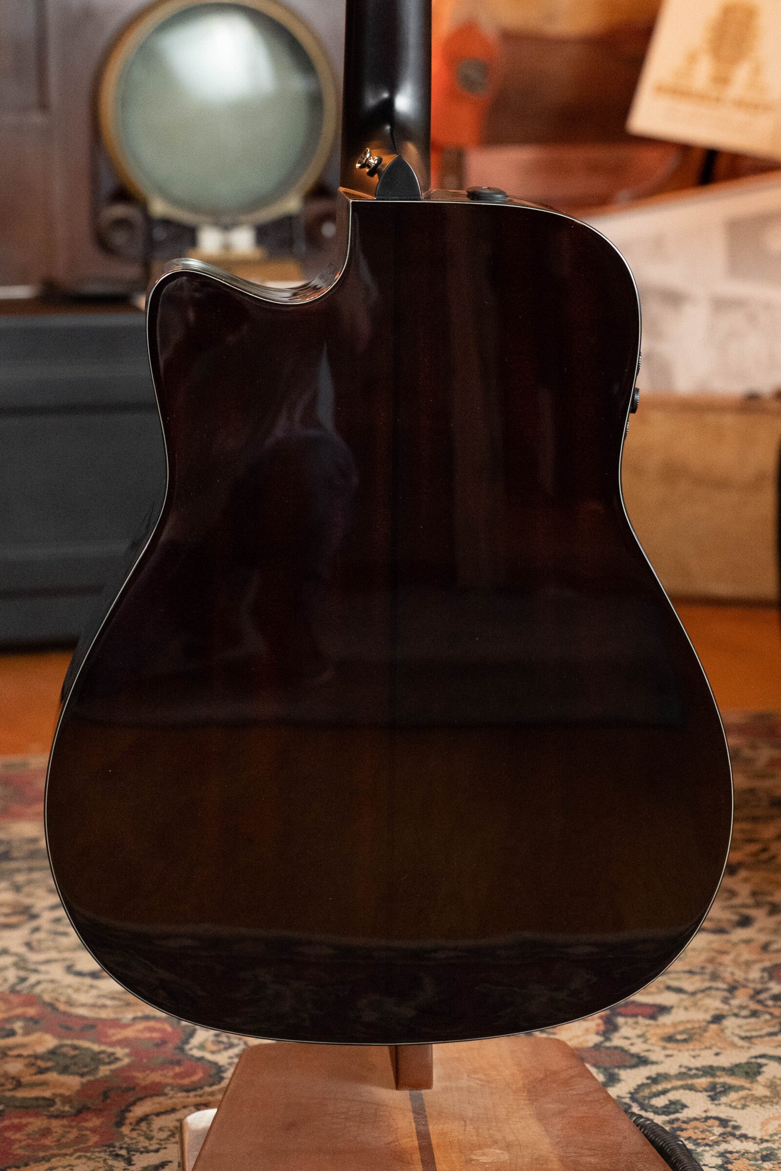 Yamaha TAG3C-SDB Sitka/Mahogany Sandburst Dreadnought Guitar w/the NEWEST TransAcoustic System #0488